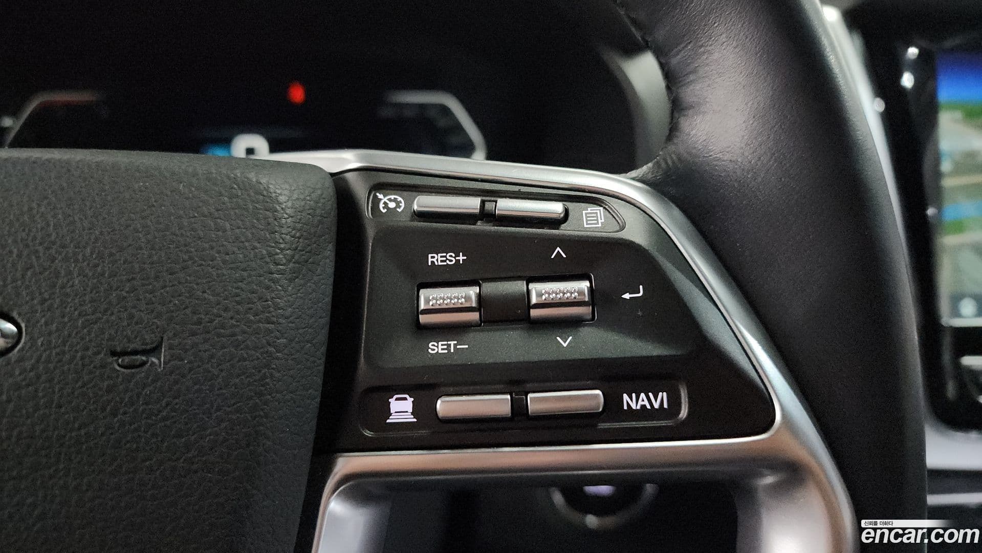 Main__Slider__Photo:Rexton KG Mobility 2022.6-16
