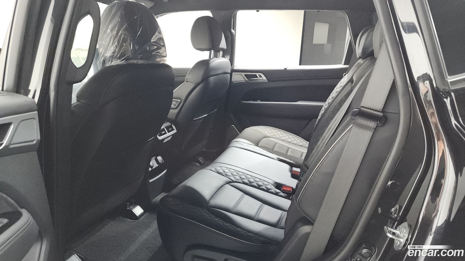 Main__Slider__Photo:Rexton KG Mobility 2022.6-26