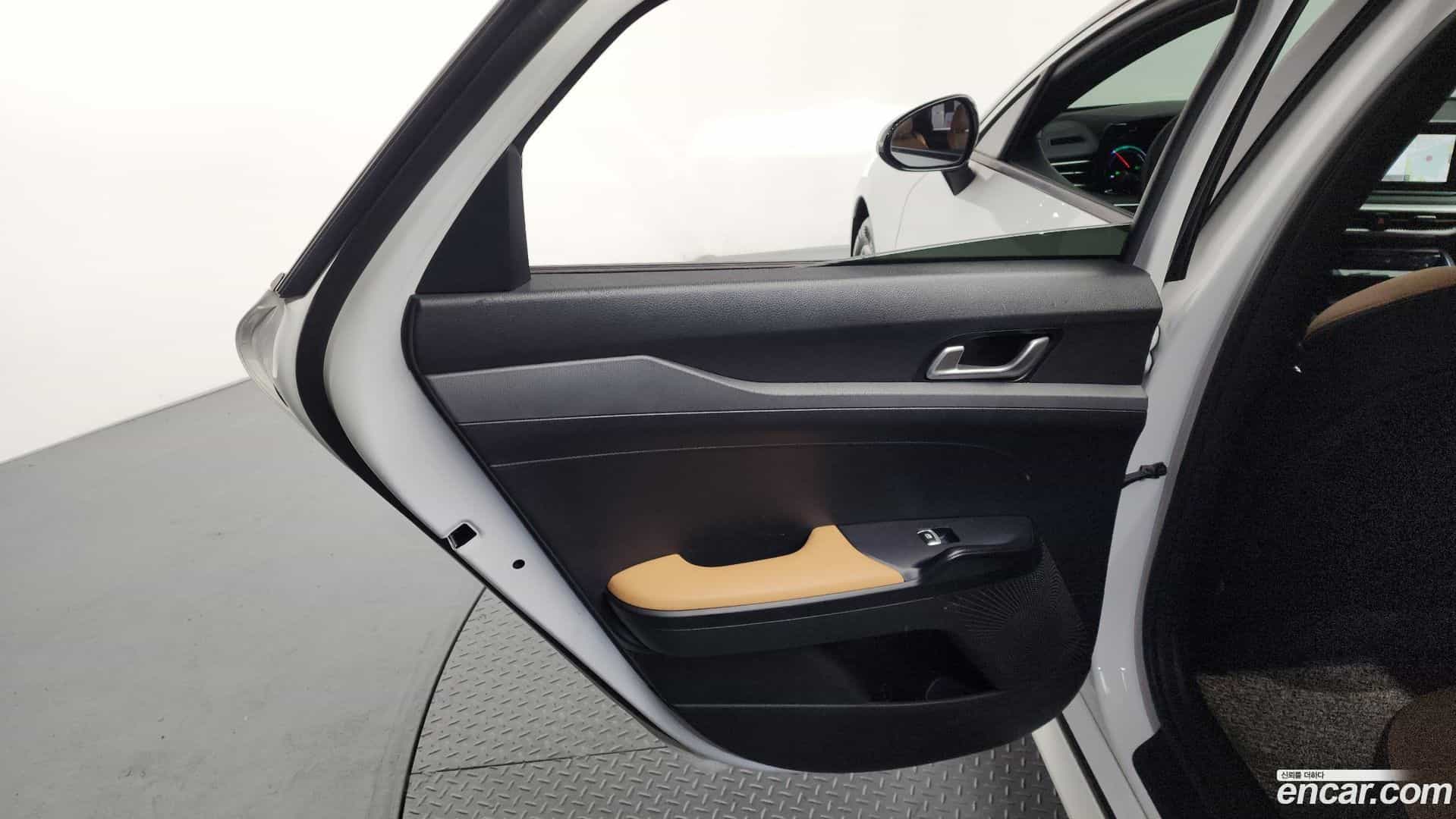 K5 Kia 2023.2-INNER-035
