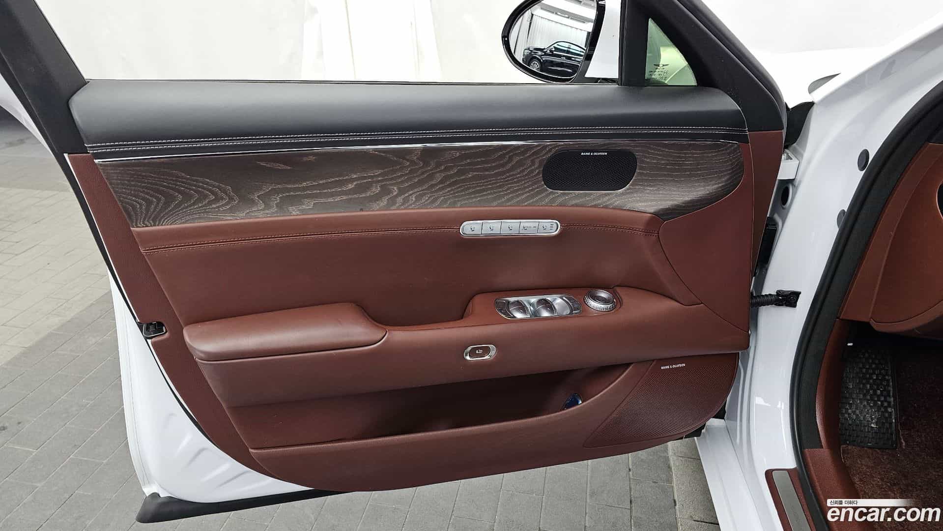 G90 Genesis 2023.3-INNER-034