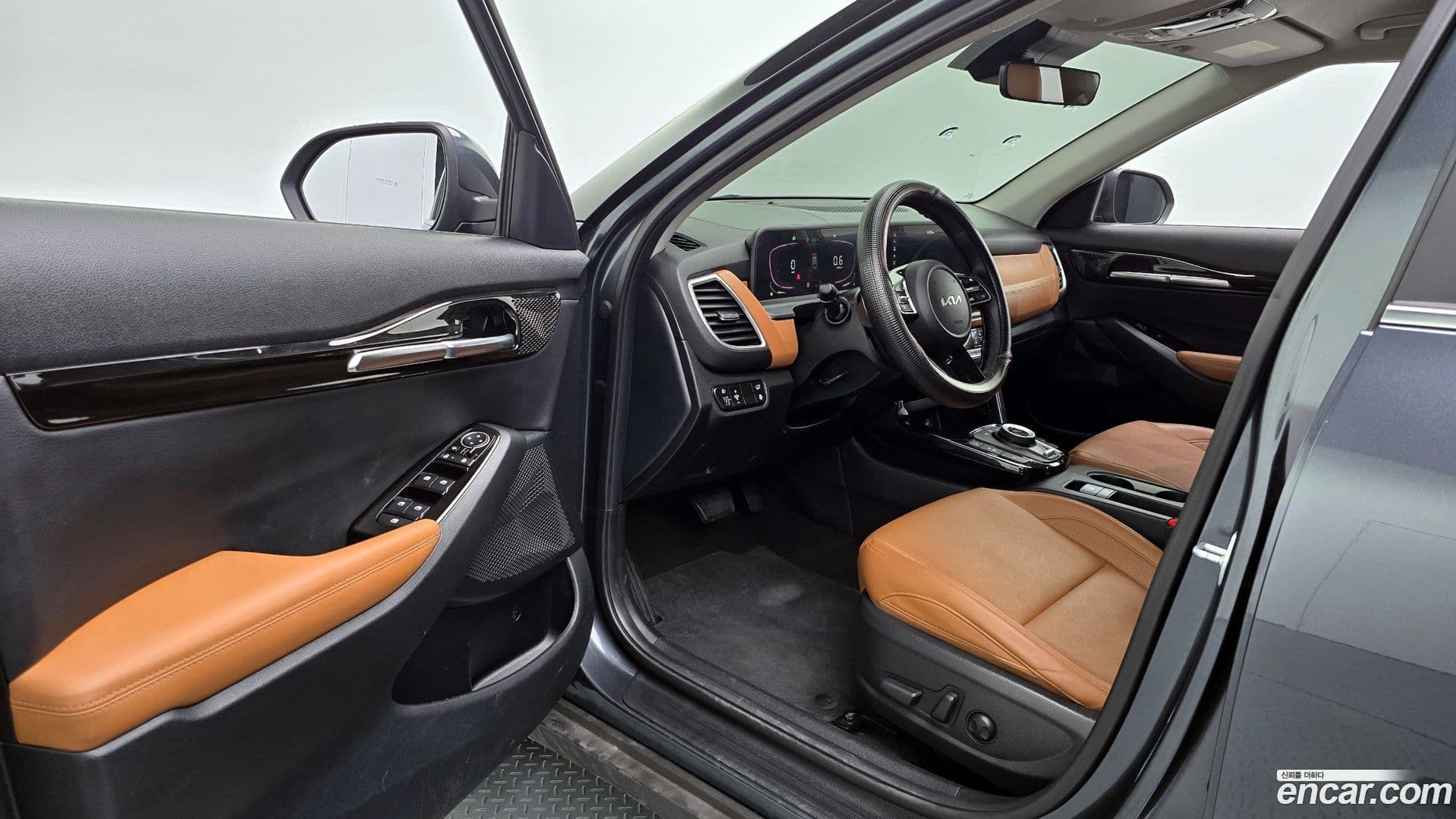 Main__Slider__Photo:Seltos Kia 2023.5-9