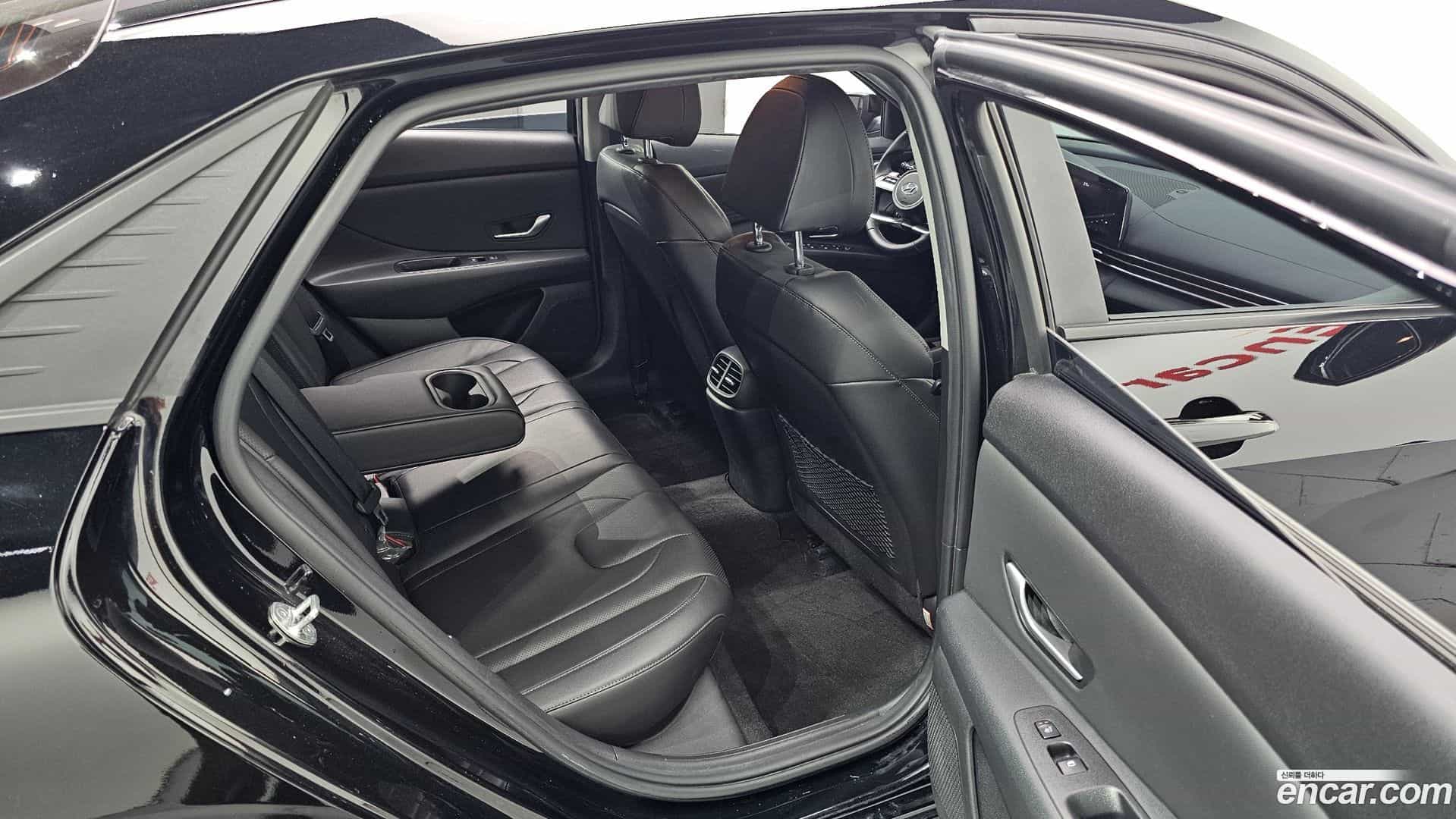 AVANTE Hyundai 2022.3-OPTION-015