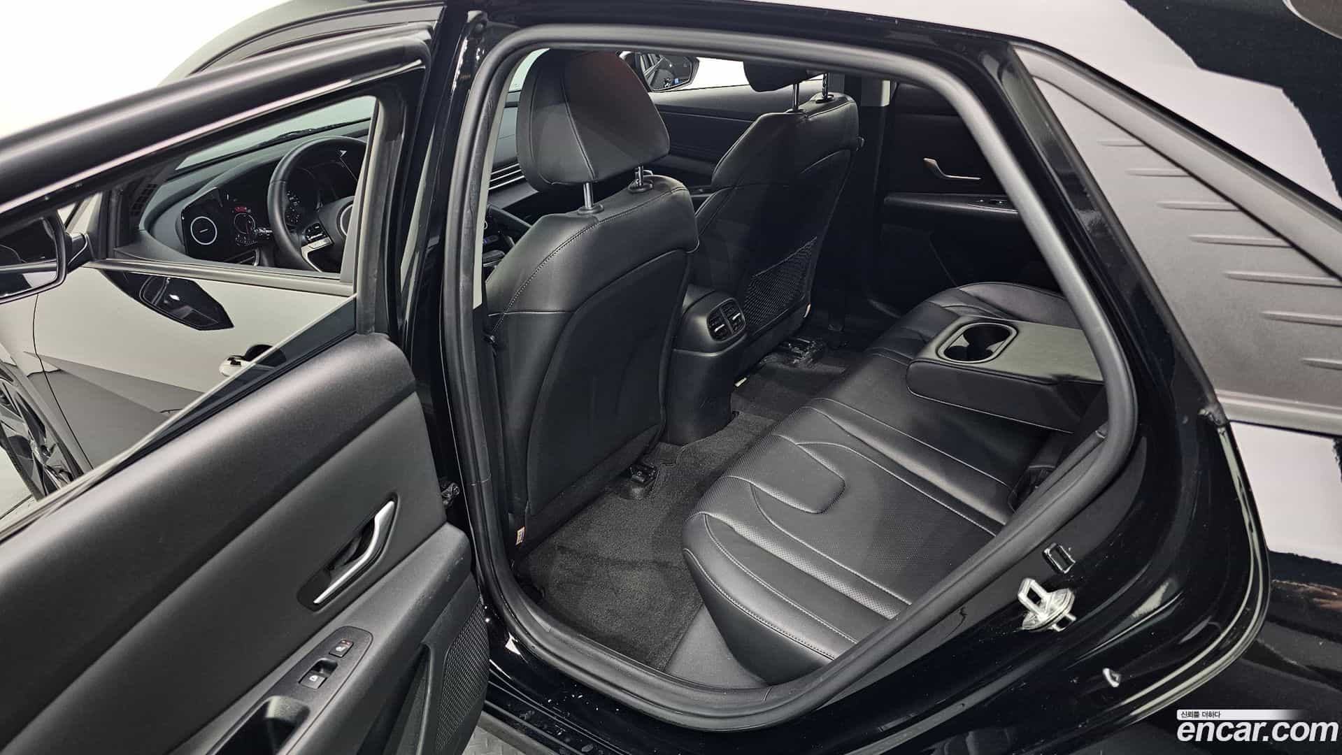 AVANTE Hyundai 2022.3-OPTION-016