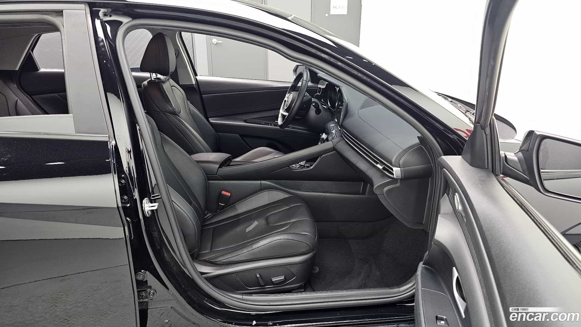 AVANTE Hyundai 2022.3-INNER-036