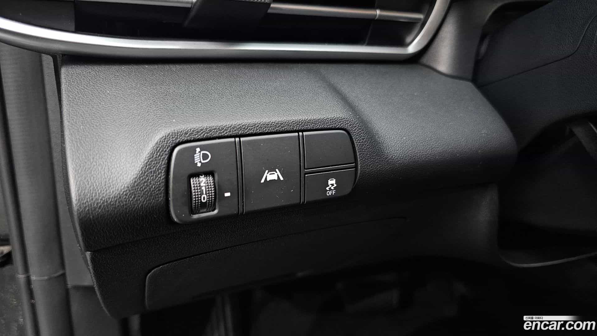 AVANTE Hyundai 2022.3-OPTION-040
