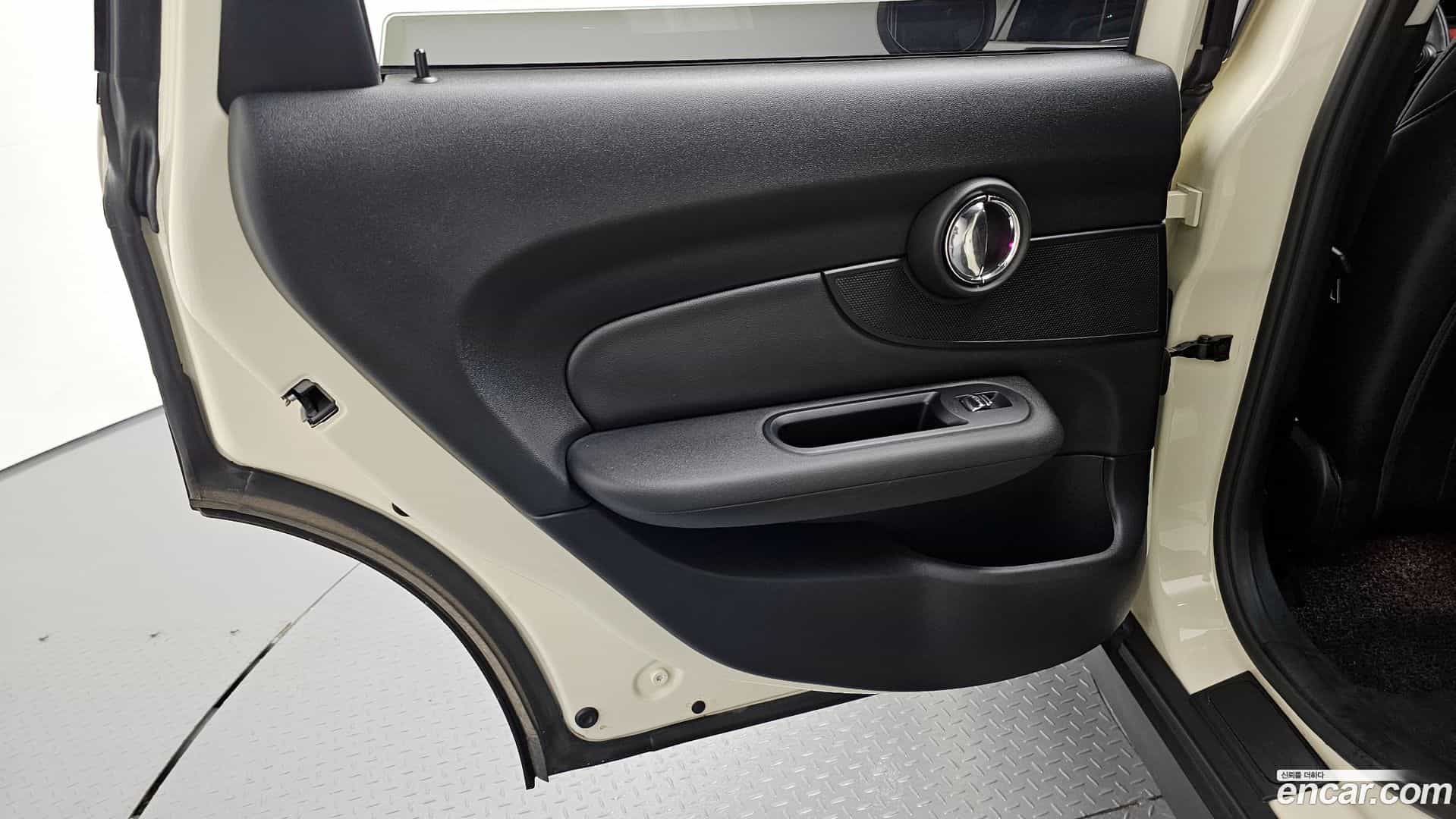 Clubman Mini 2020.6-INNER-035