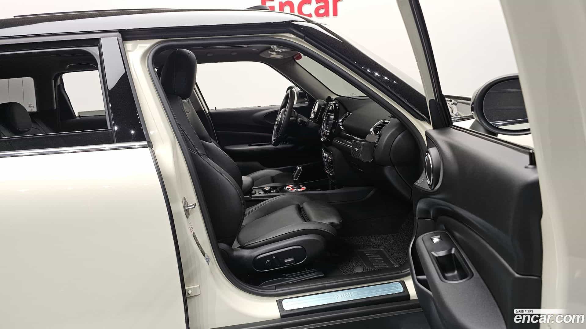 Clubman Mini 2020.6-INNER-036
