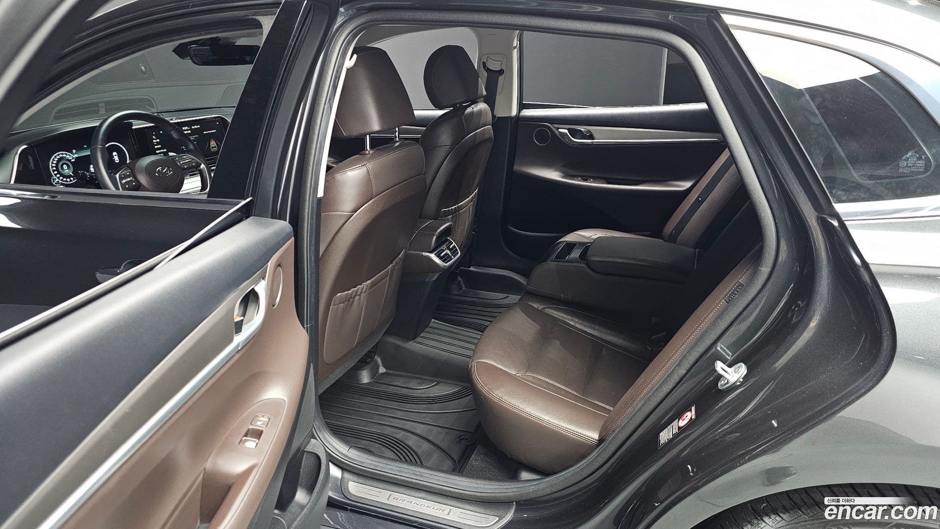 Main__Slider__Photo:Grandeur Hyundai 2020.2-11