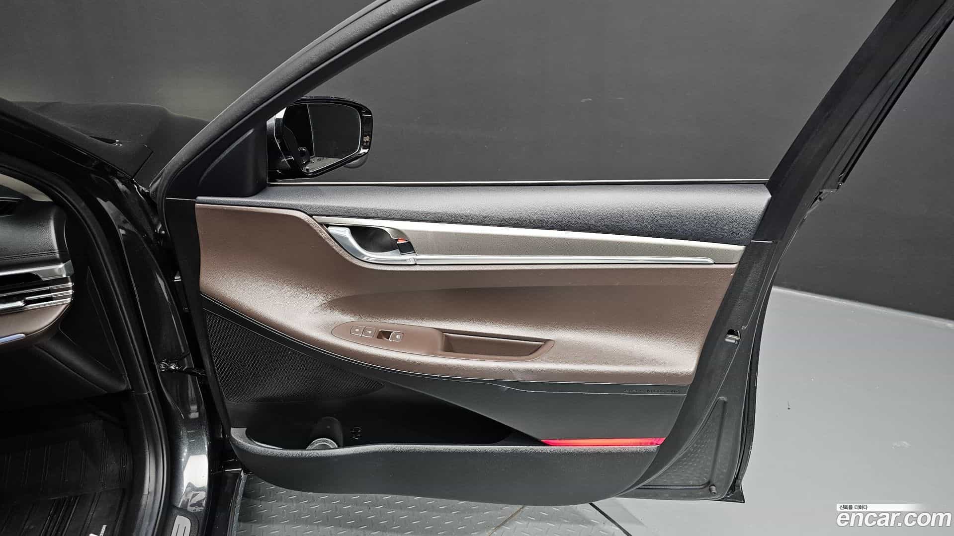 Grandeur Hyundai 2020.2-INNER-034