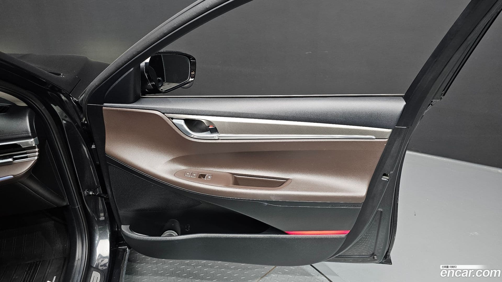 Main__Slider__Photo:Grandeur Hyundai 2020.2-23