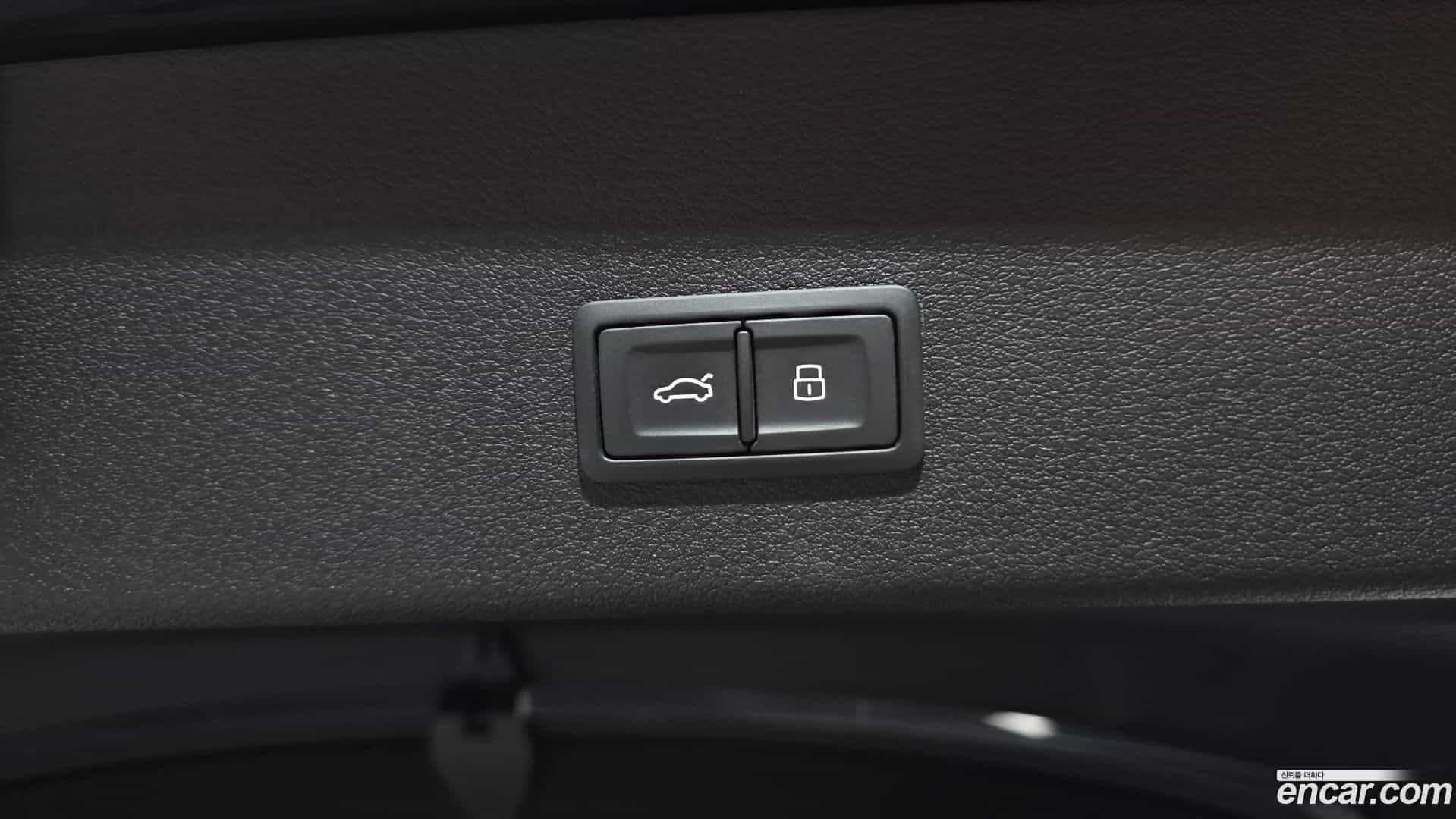 e-tron Audi 2023.3-OPTION-023