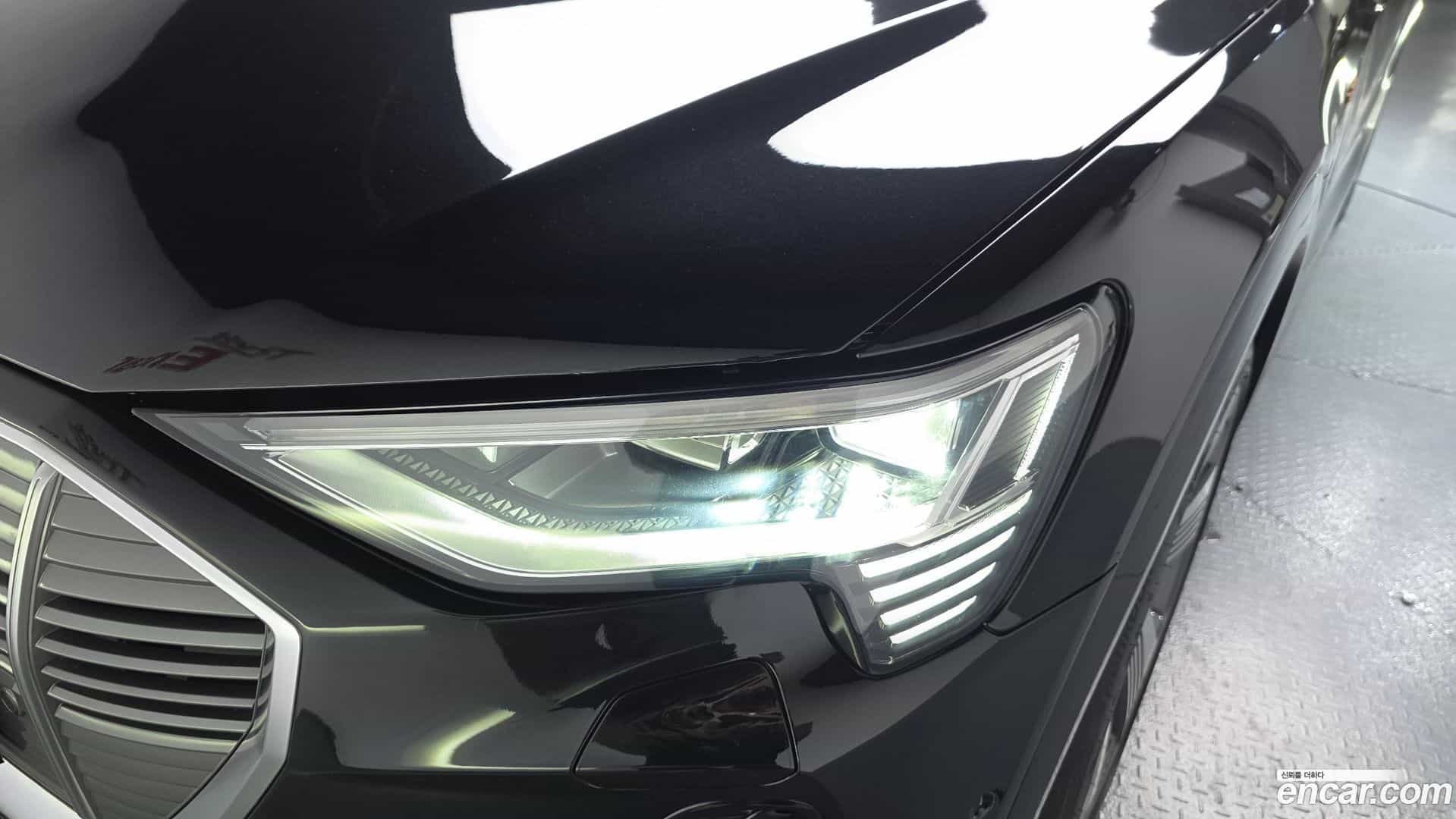 e-tron Audi 2023.3-OUTER-032