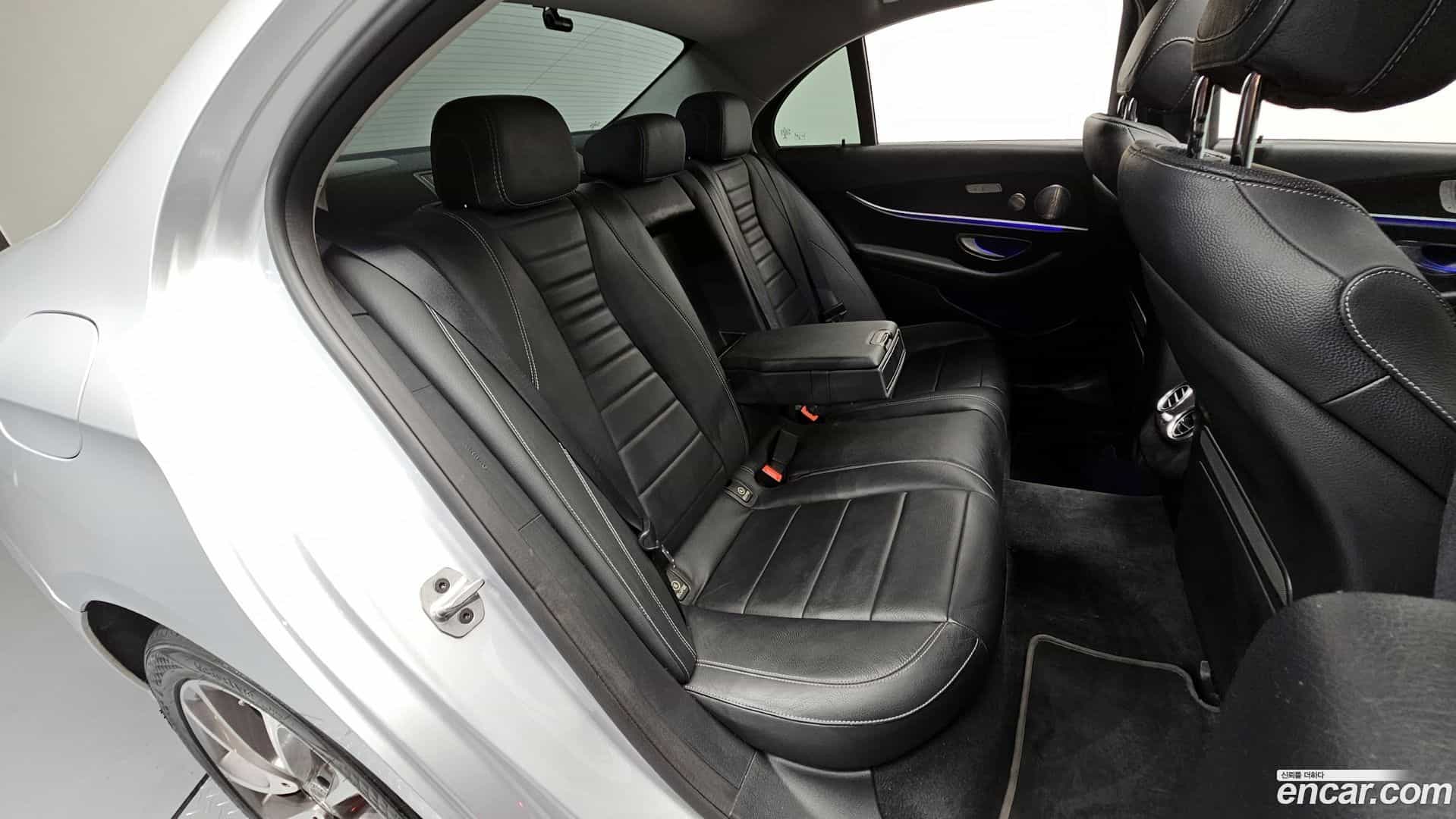 E-Class Mercedes-Benz 2018.7-OPTION-016