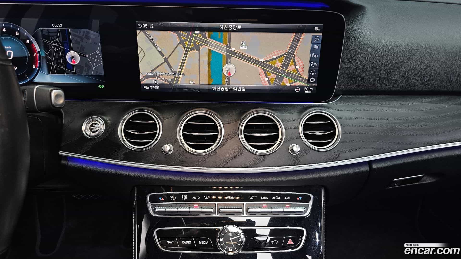 E-Class Mercedes-Benz 2018.7-OPTION-018