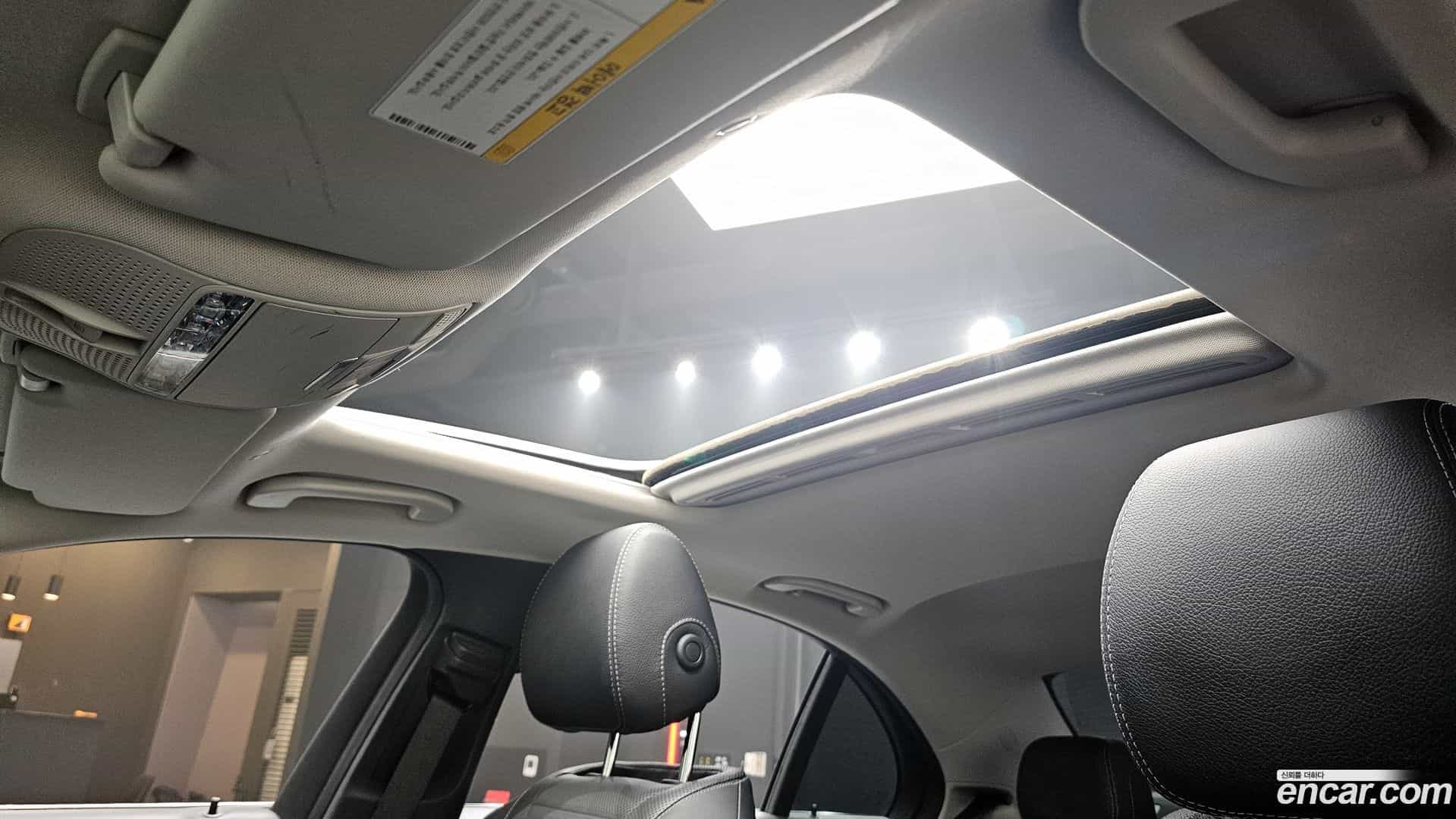 E-Class Mercedes-Benz 2018.7-OPTION-023