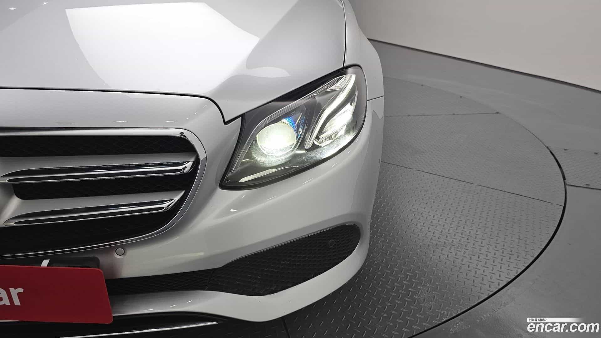 E-Class Mercedes-Benz 2018.7-OUTER-032