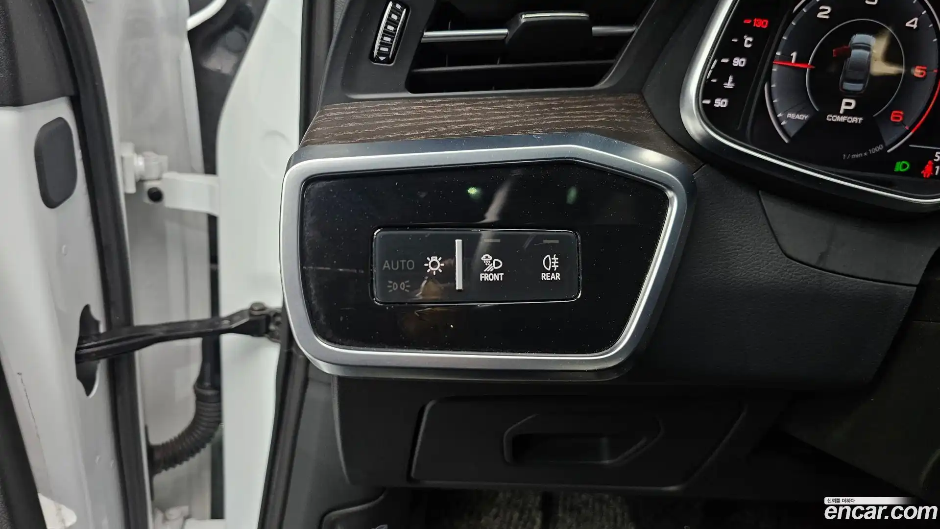 A6 Audi 2020.4-OPTION-044