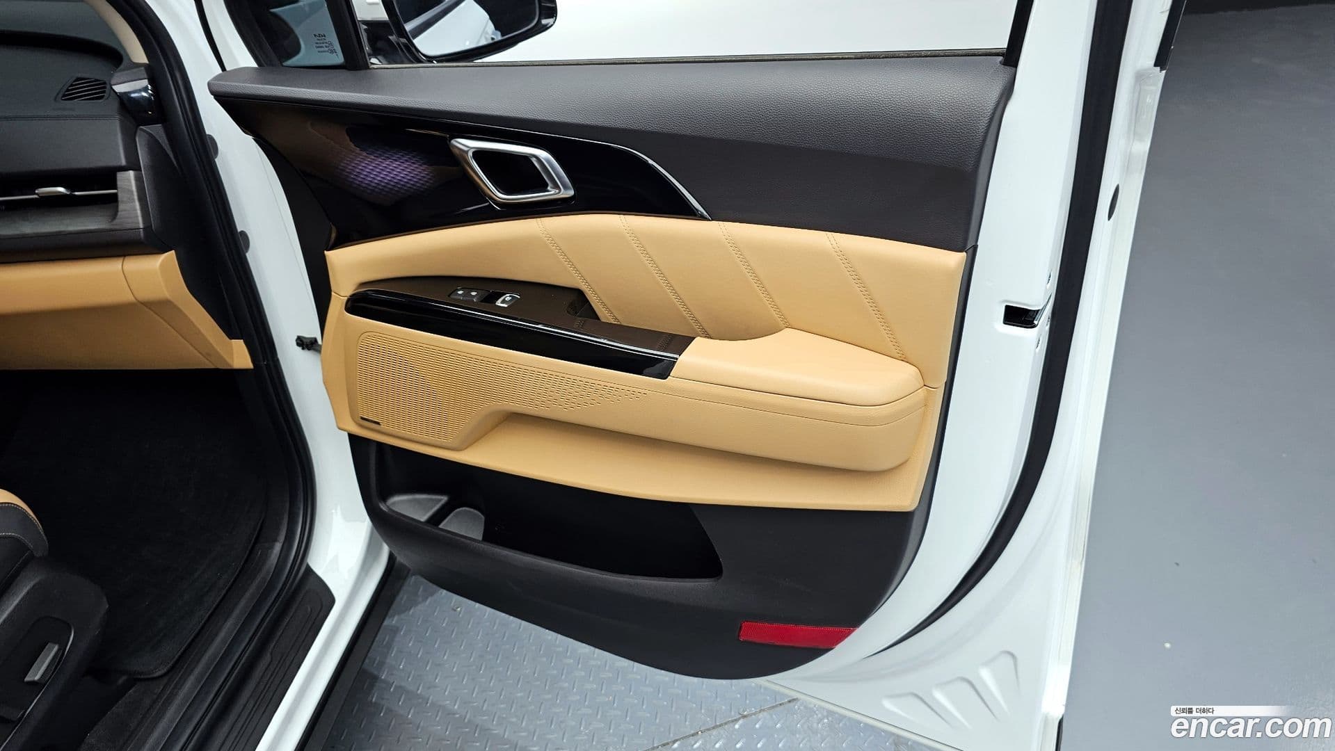 Main__Slider__Photo:Canival Kia 2023.3-24