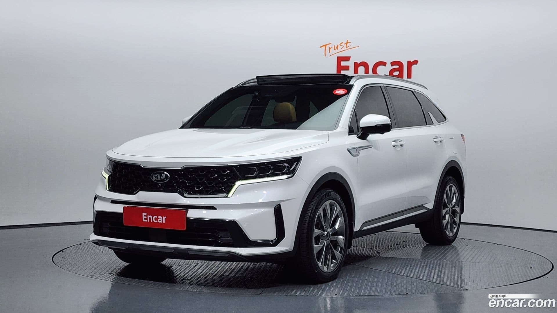 Main__Slider__Photo:Sorento Kia 2020.9-0