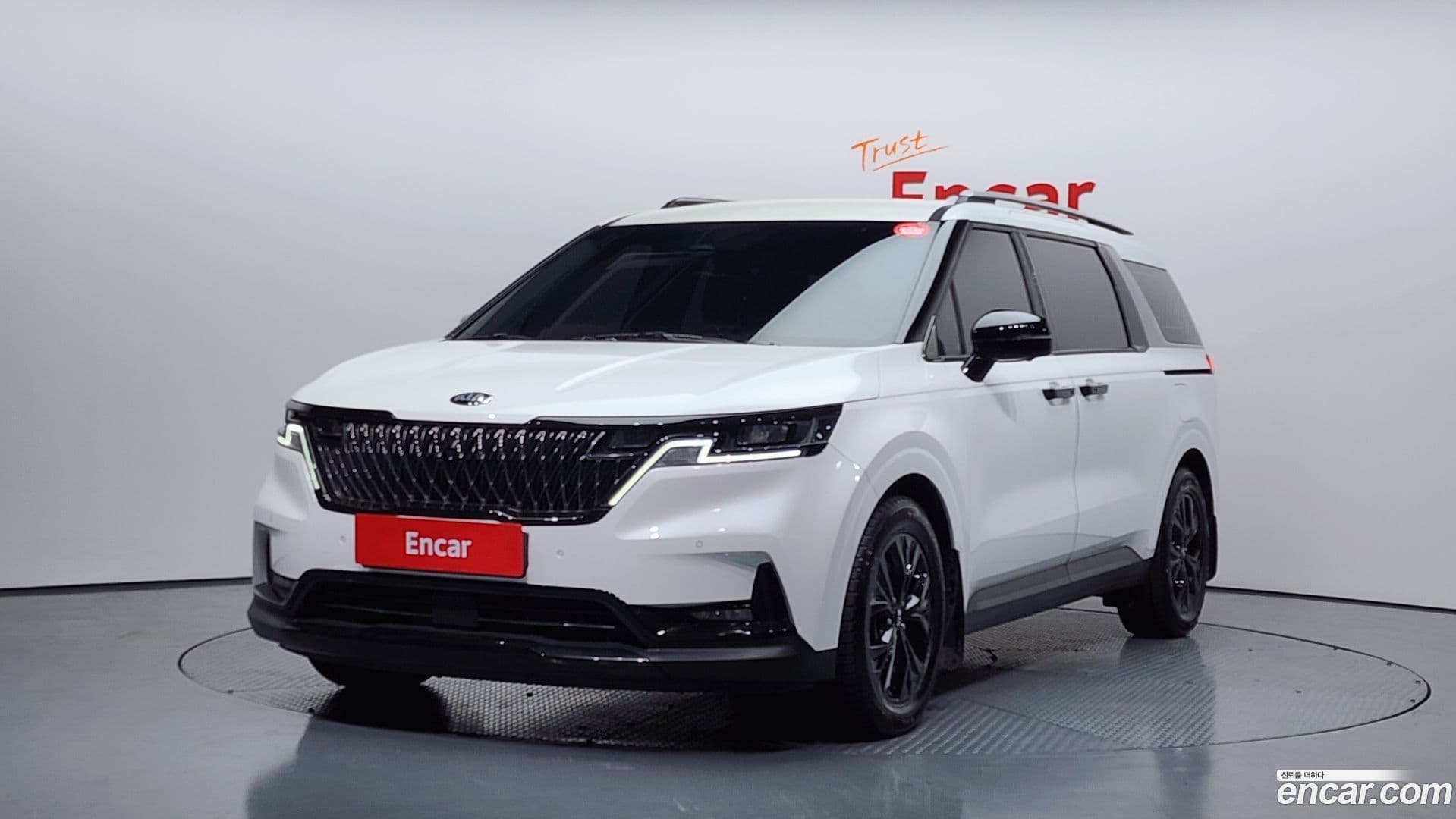 Main__Slider__Photo:Canival Kia 2020.8-0