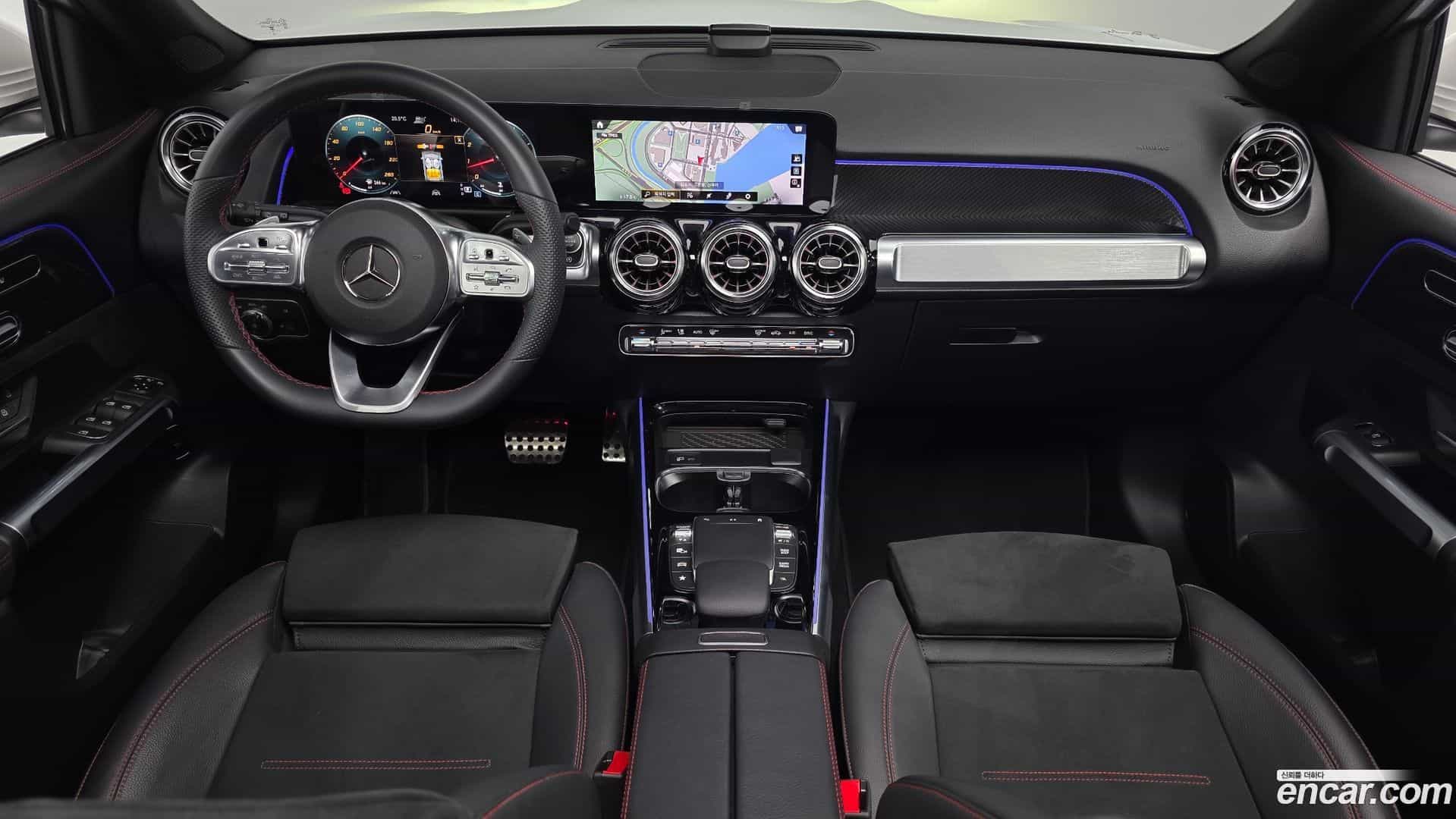 GLB-Class Mercedes-Benz 2023.8-INNER-007