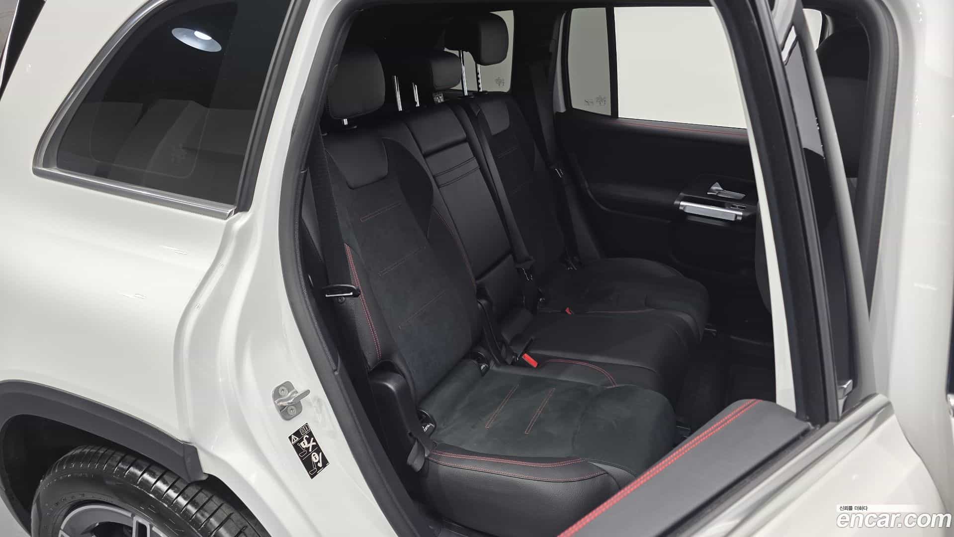 GLB-Class Mercedes-Benz 2023.8-OPTION-015