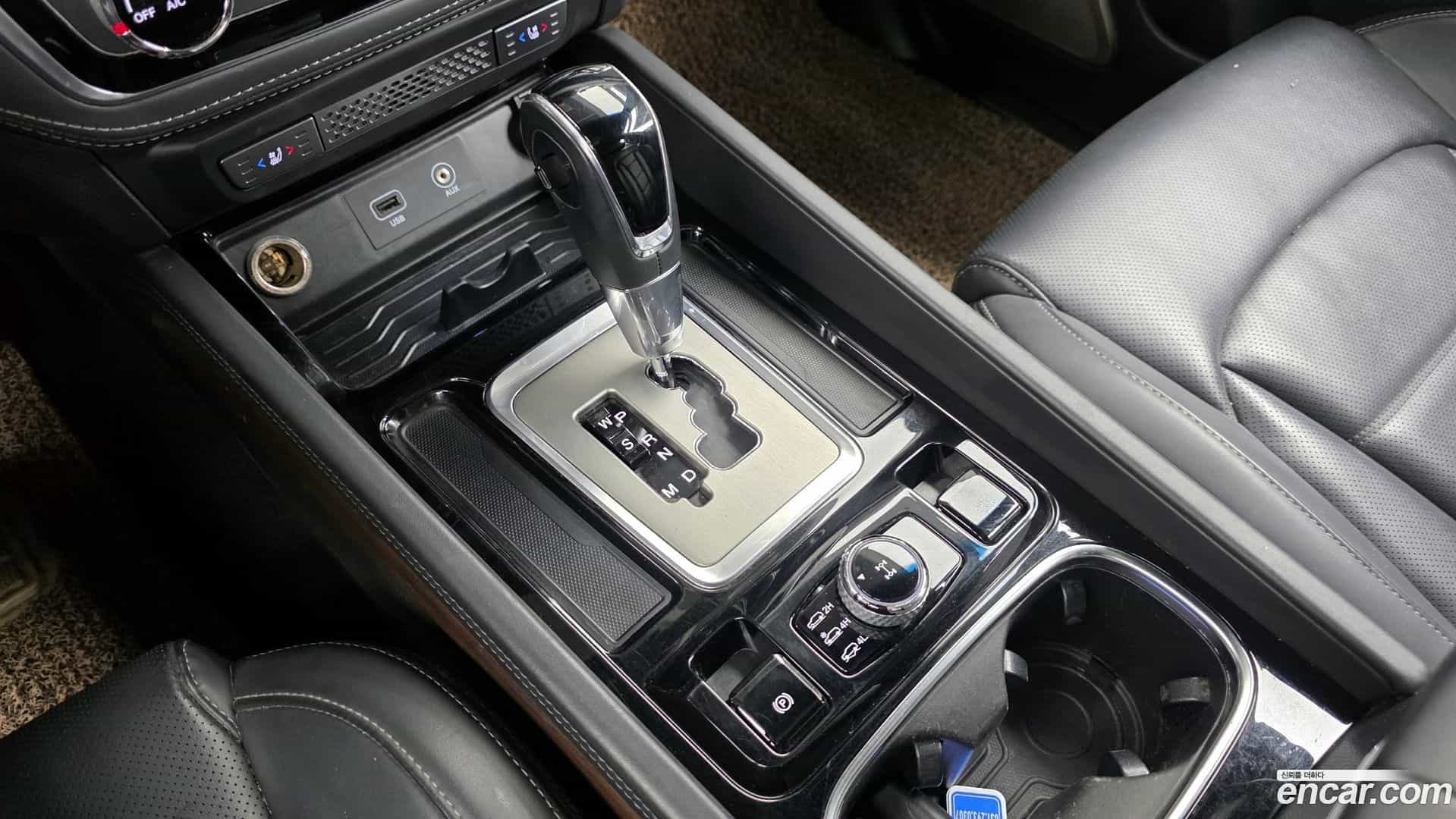 Rexton KG Mobility 2018.2-INNER-009