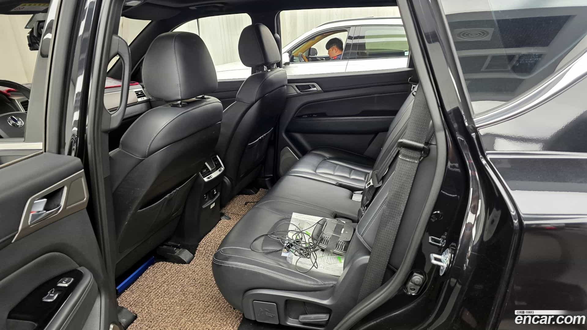 Rexton KG Mobility 2018.2-INNER-036