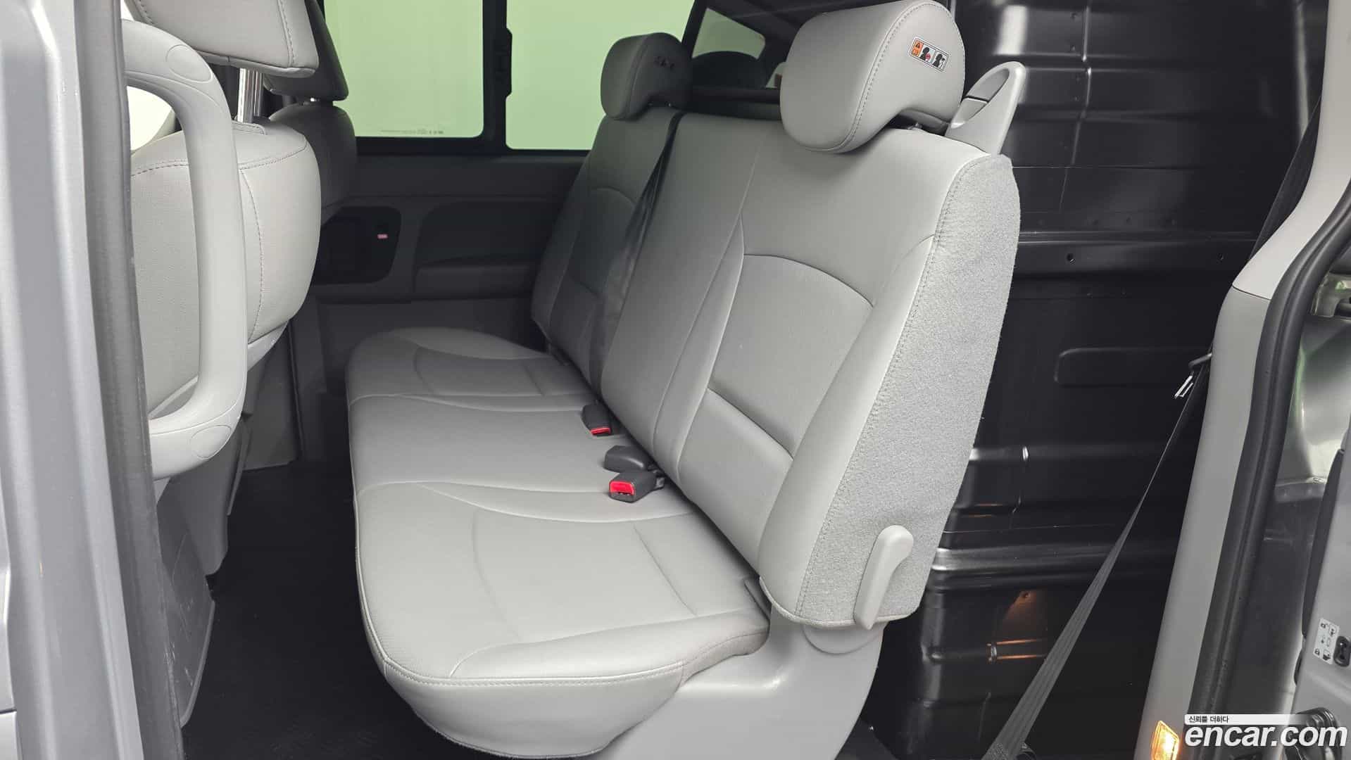 Starex Hyundai 2020.4-OPTION-016