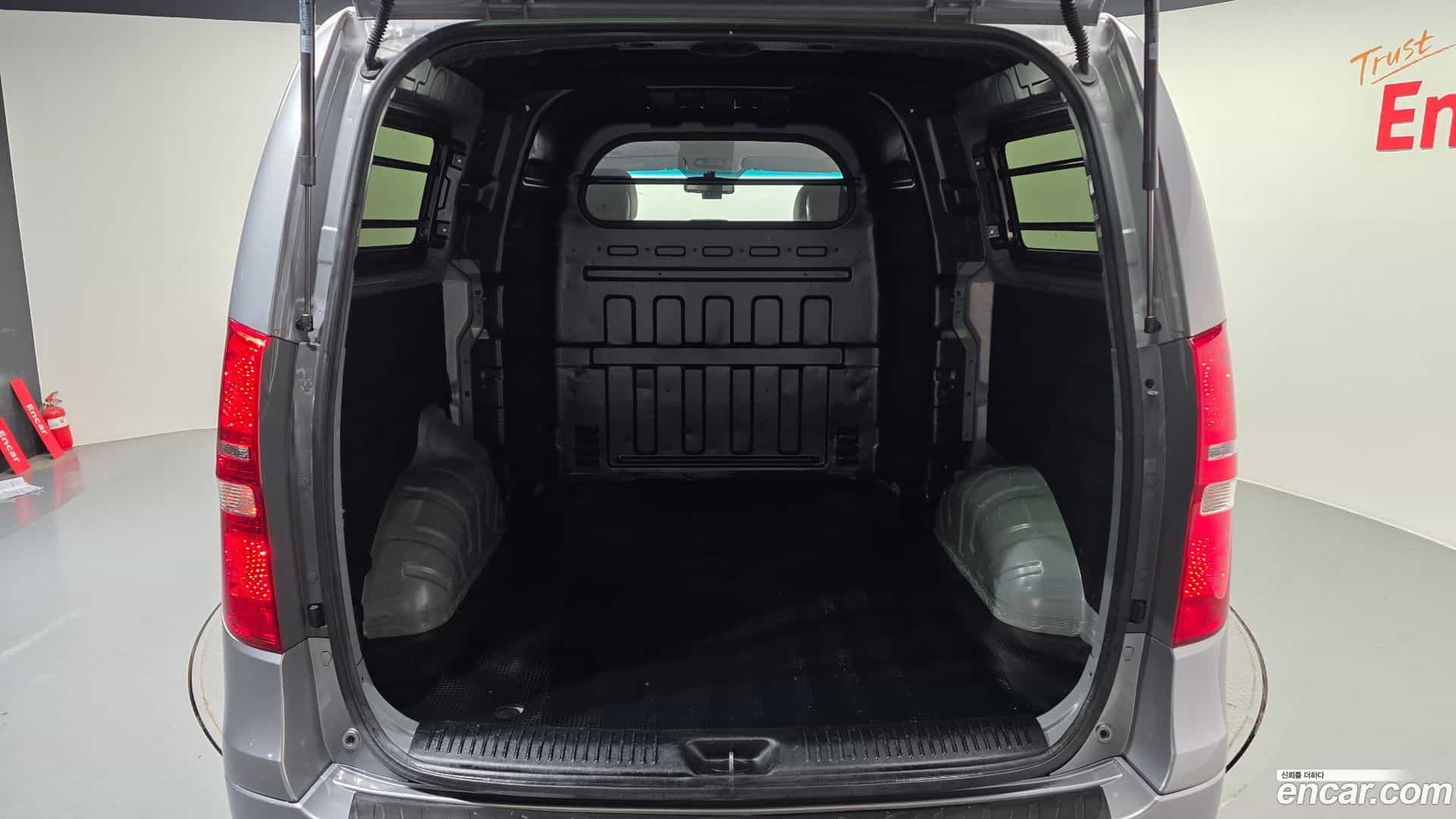 Starex Hyundai 2020.4-OPTION-024