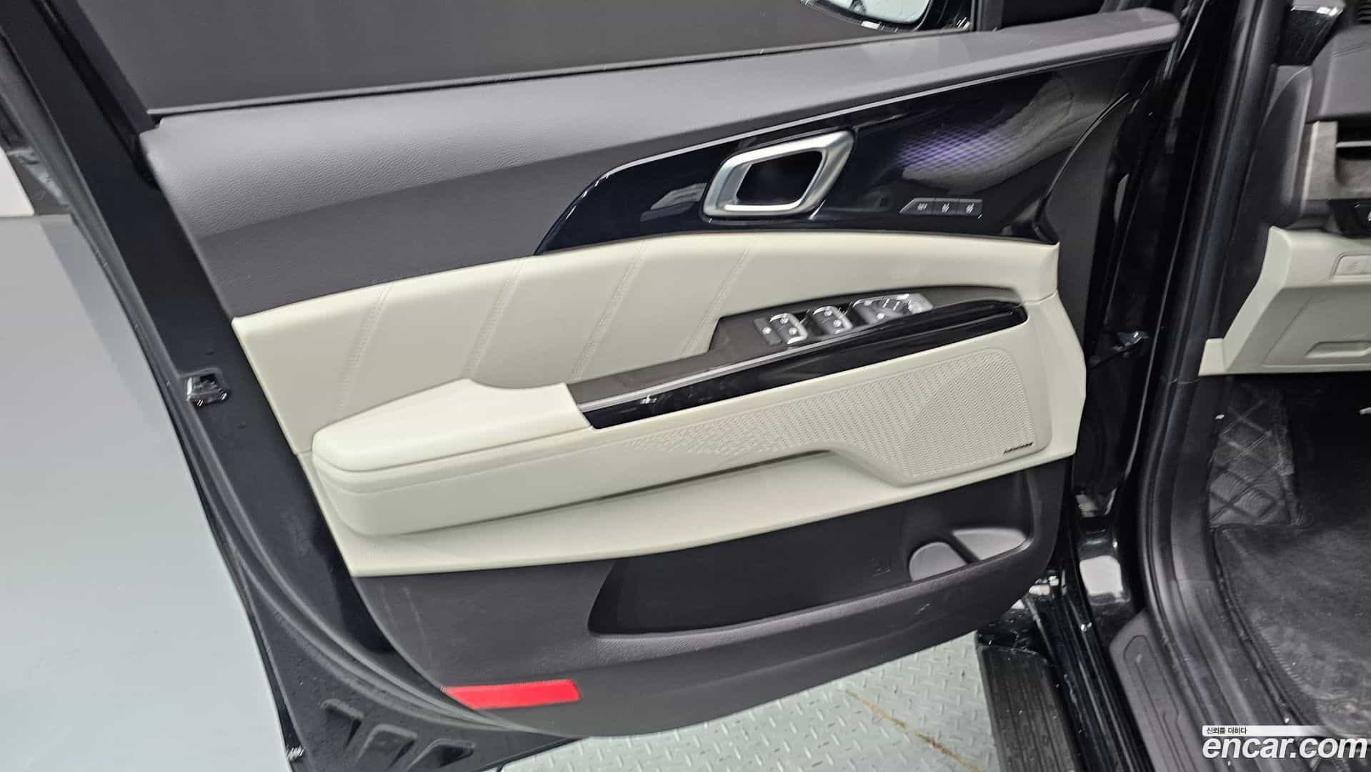 Canival Kia 2023.5-INNER-034
