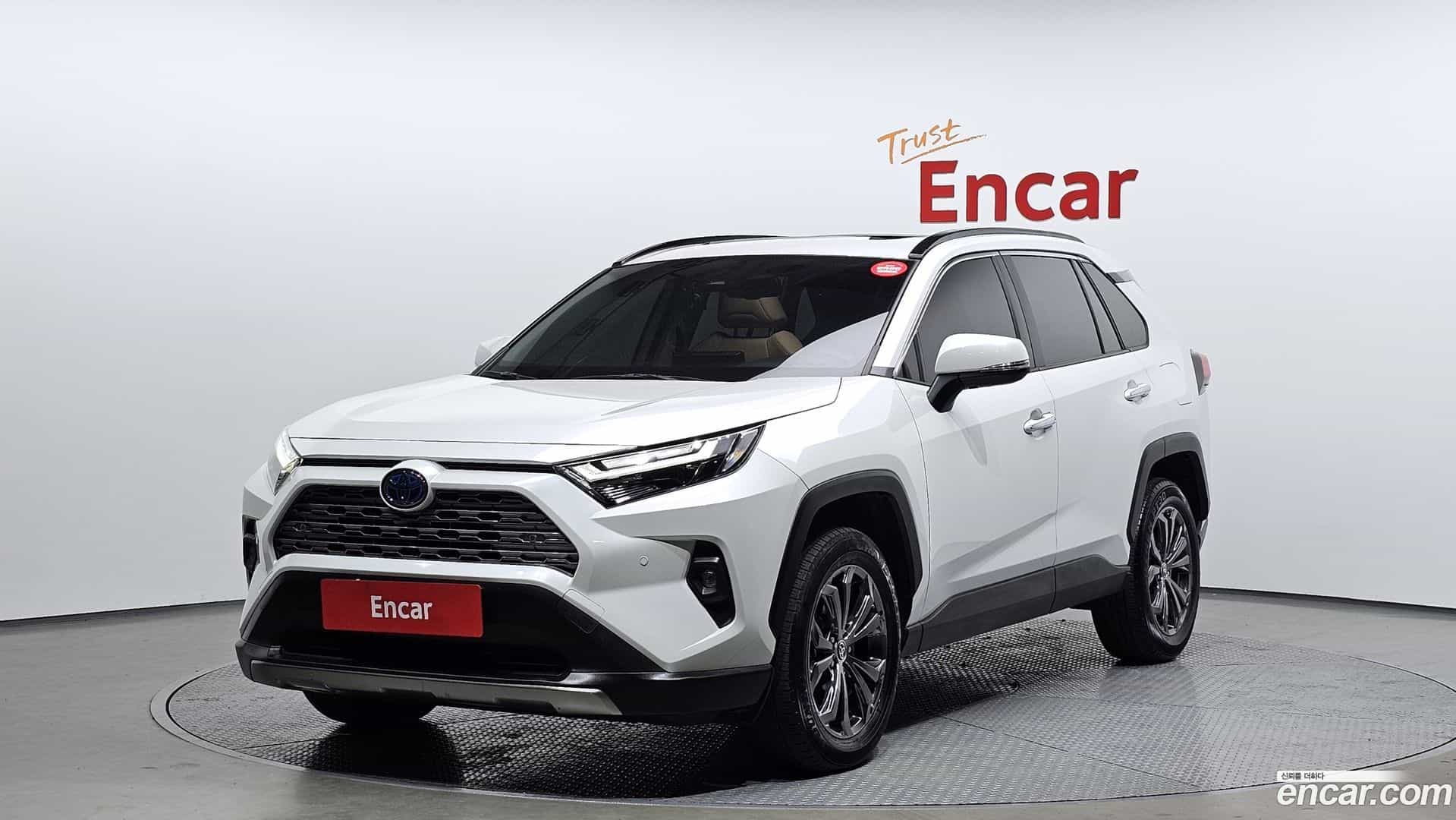RAV4 Toyota 2024.3-OUTER-001
