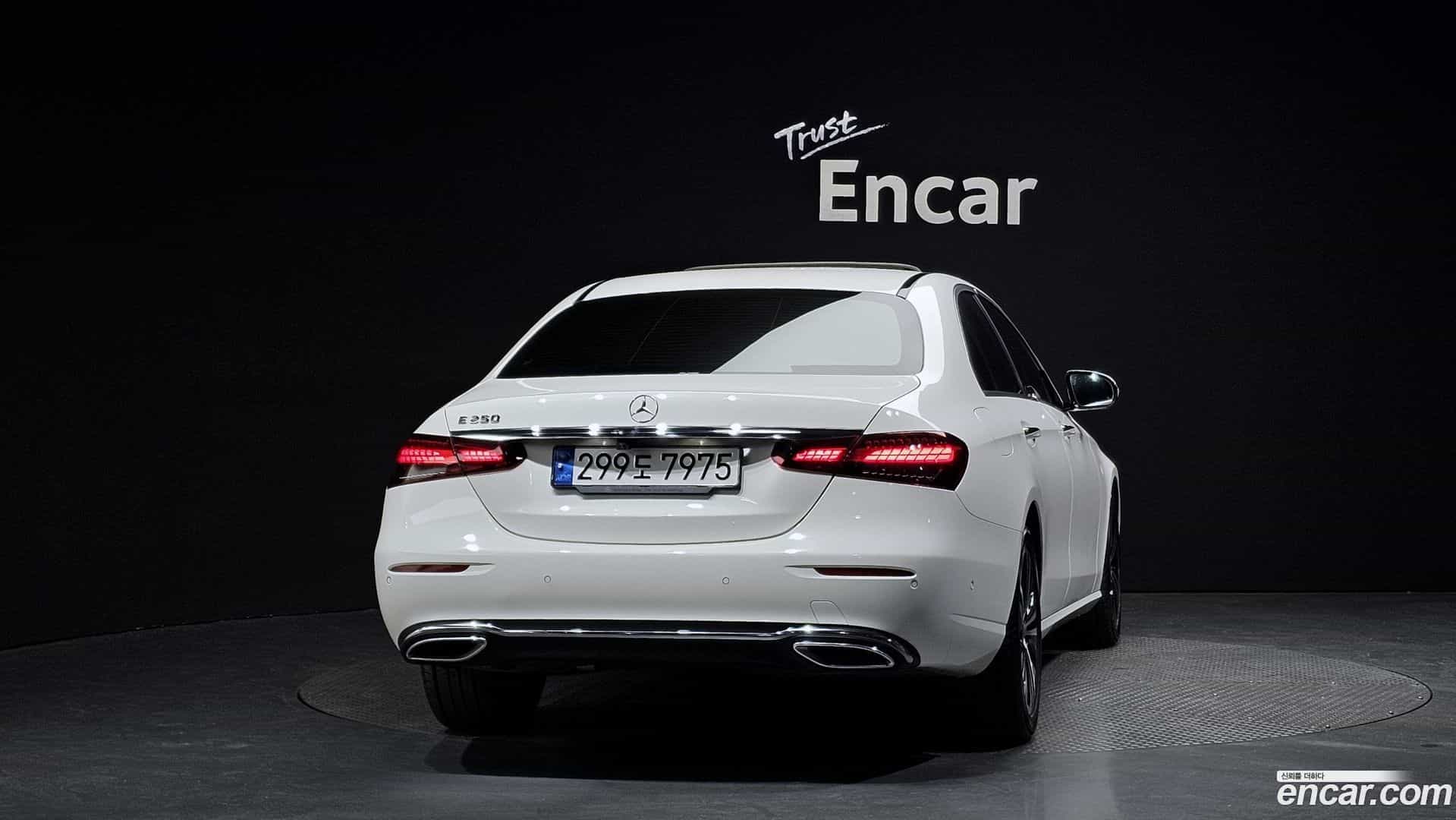 E-Class Mercedes-Benz 2020.11-OUTER-004