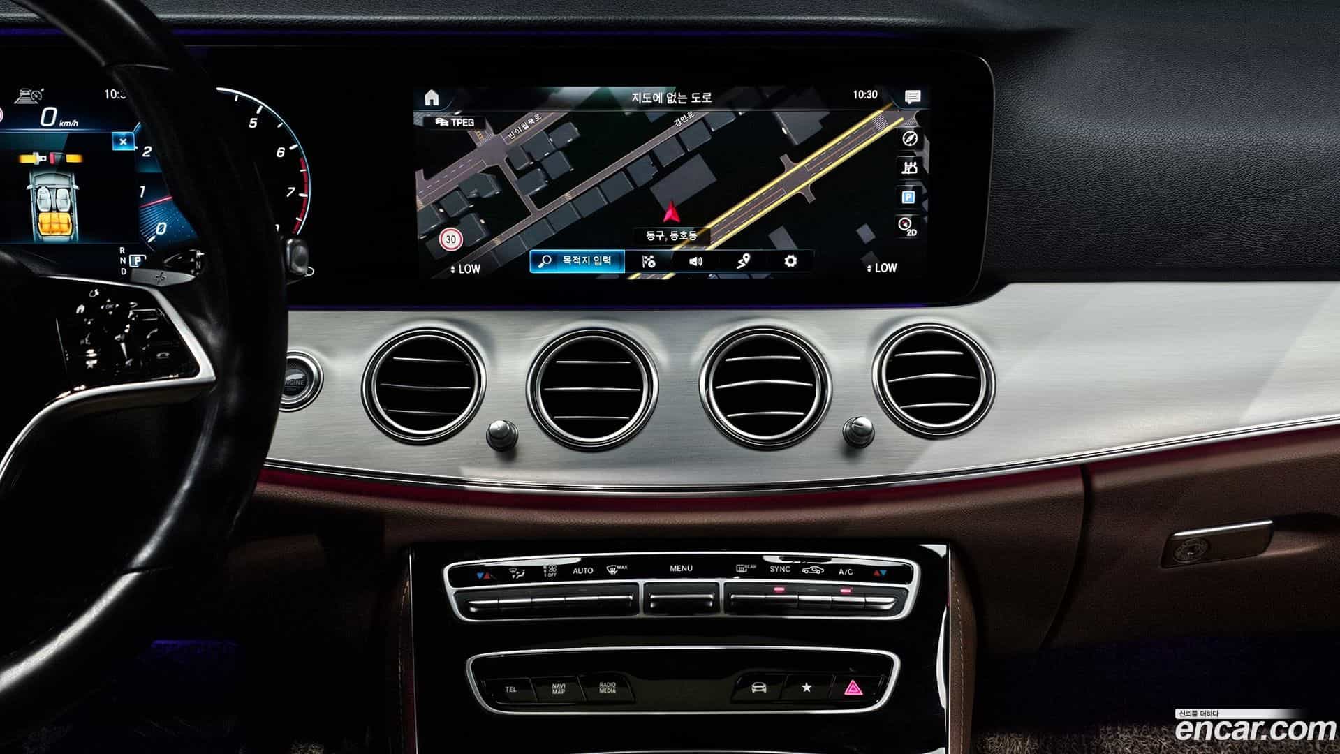 E-Class Mercedes-Benz 2020.11-OPTION-019