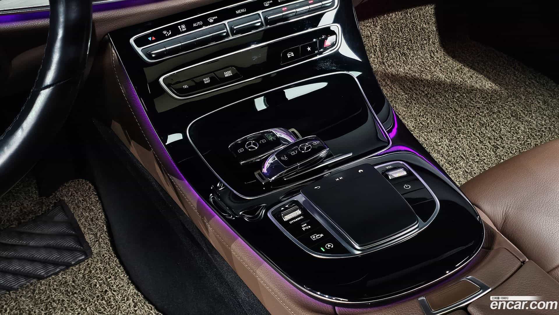 E-Class Mercedes-Benz 2020.11-OPTION-023