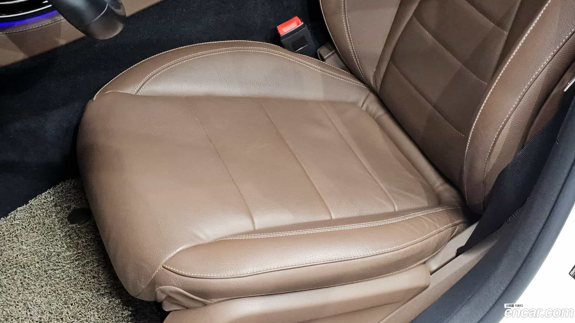 E-Class Mercedes-Benz 2020.11-OPTION-044