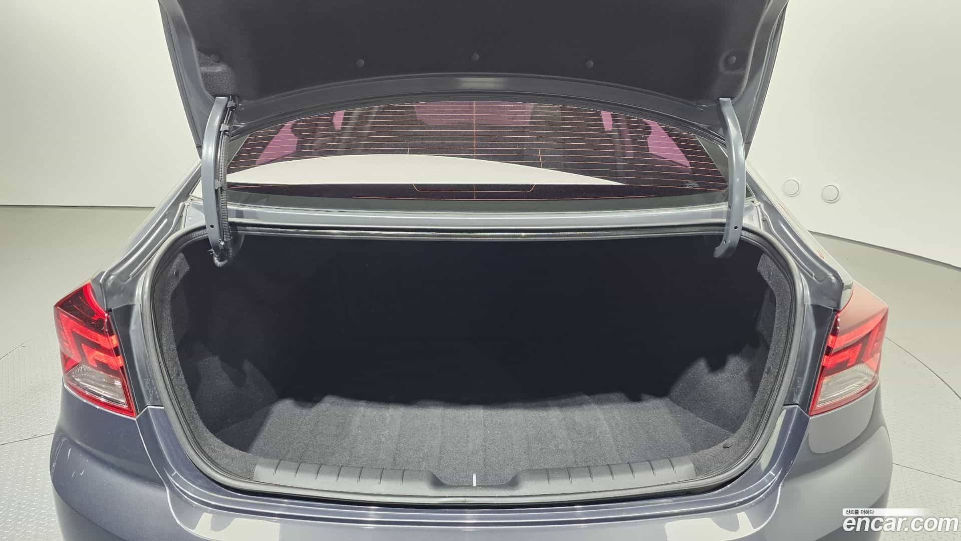 AVANTE Hyundai 2020.0-OPTION-024