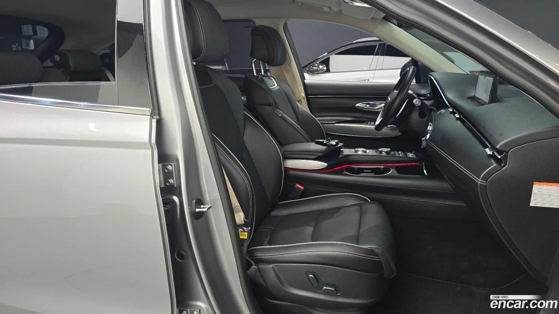 Main__Slider__Photo:GV70 Genesis 2022.5-26