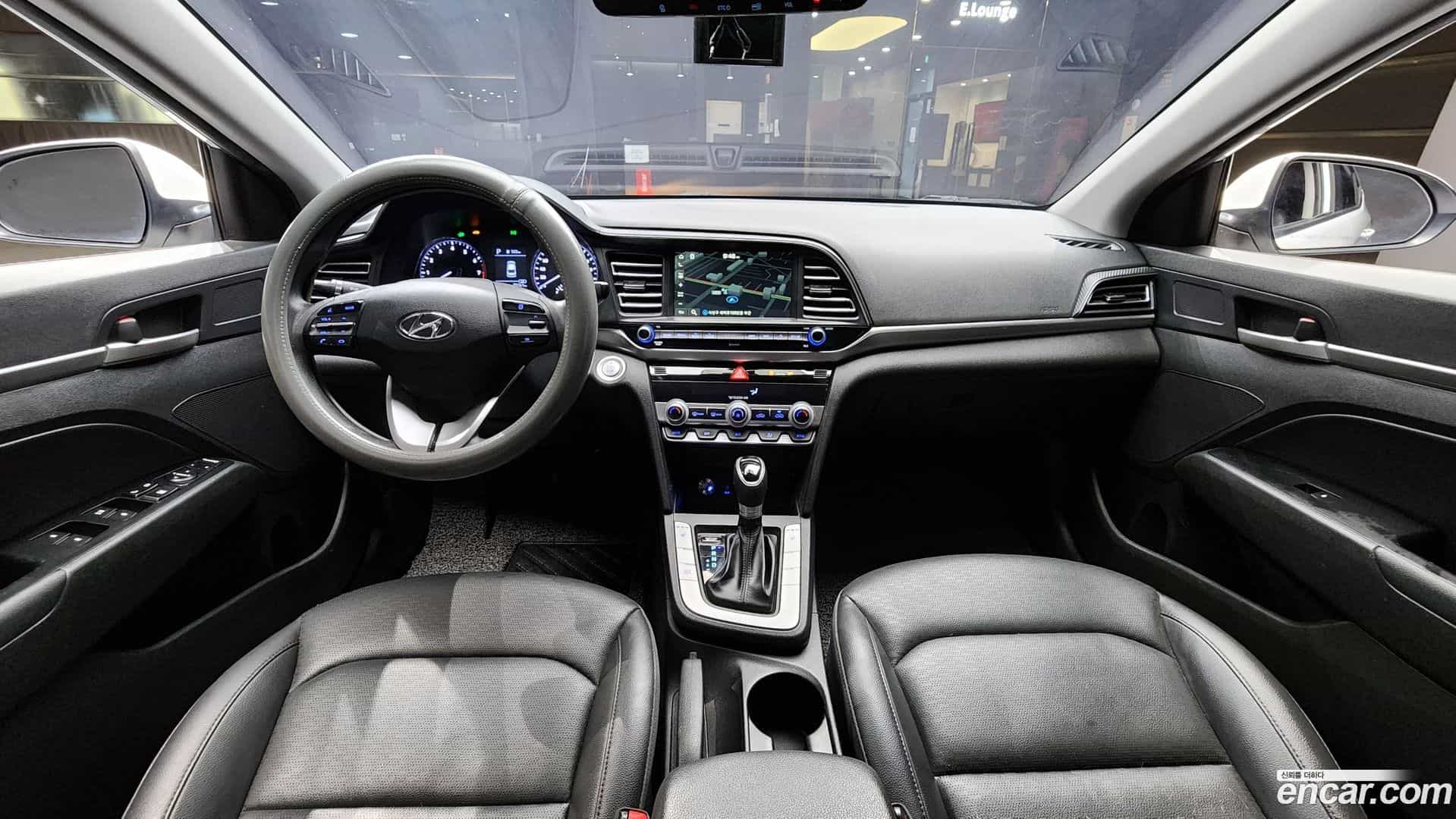 AVANTE Hyundai 2019.11-INNER-007
