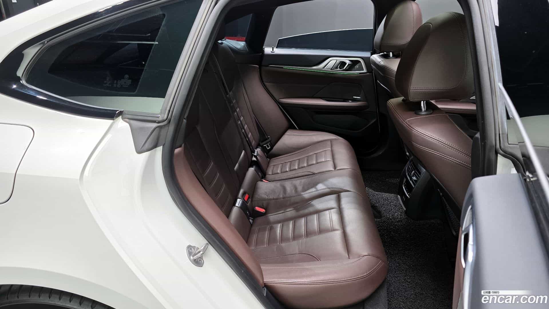 i4 BMW 2022.9-OPTION-015