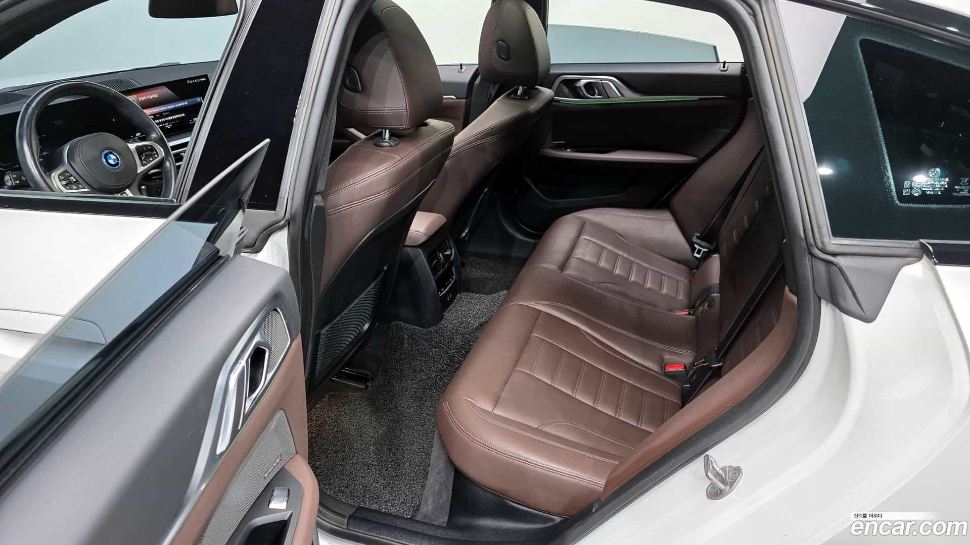 i4 BMW 2022.9-OPTION-016