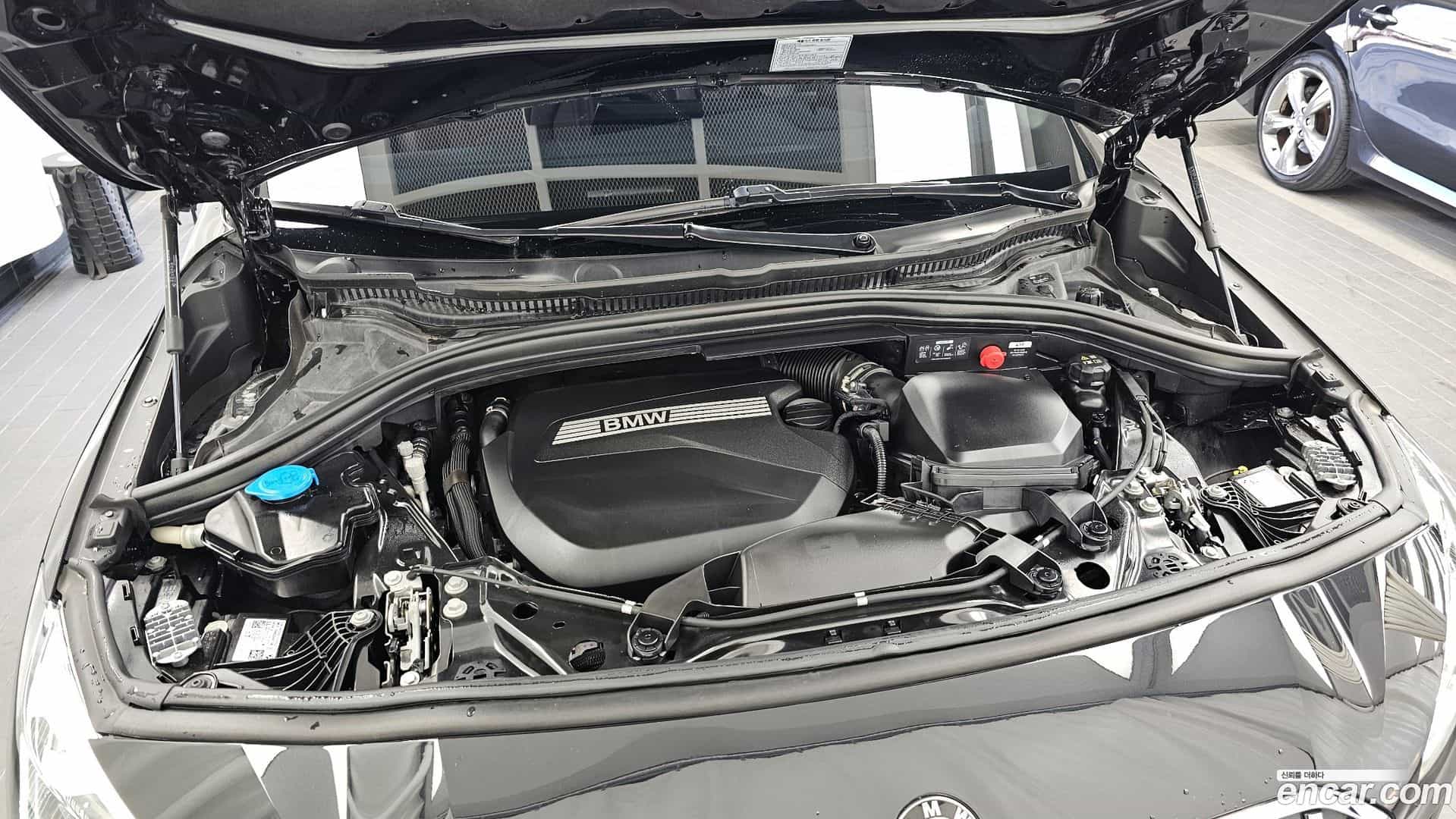 2-Series BMW 2023.11-OUTER-006