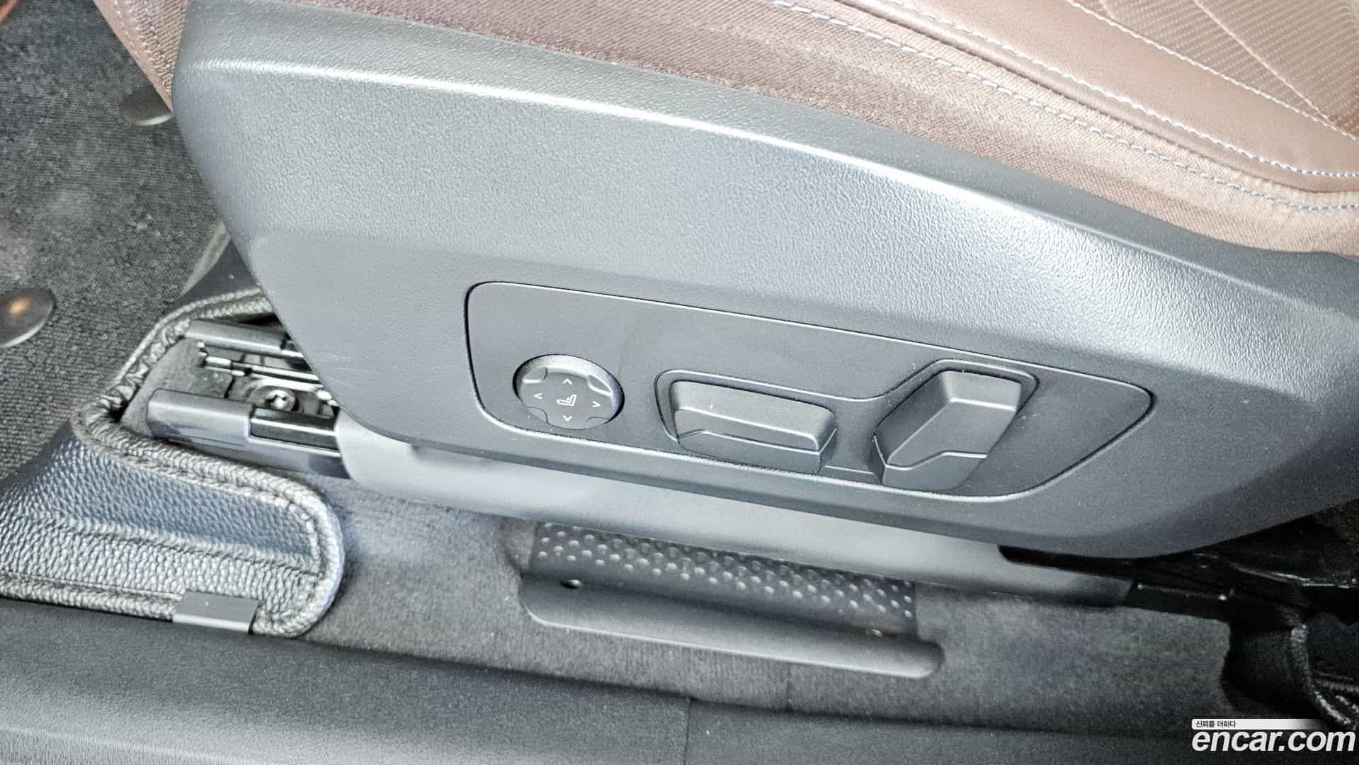 2-Series BMW 2023.11-OPTION-046