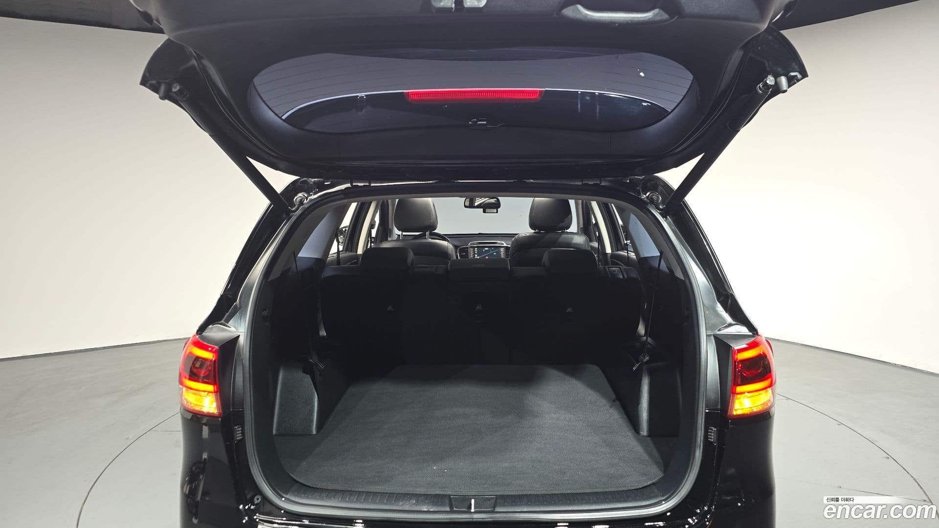 Main__Slider__Photo:Sorento Kia 2015.4-30