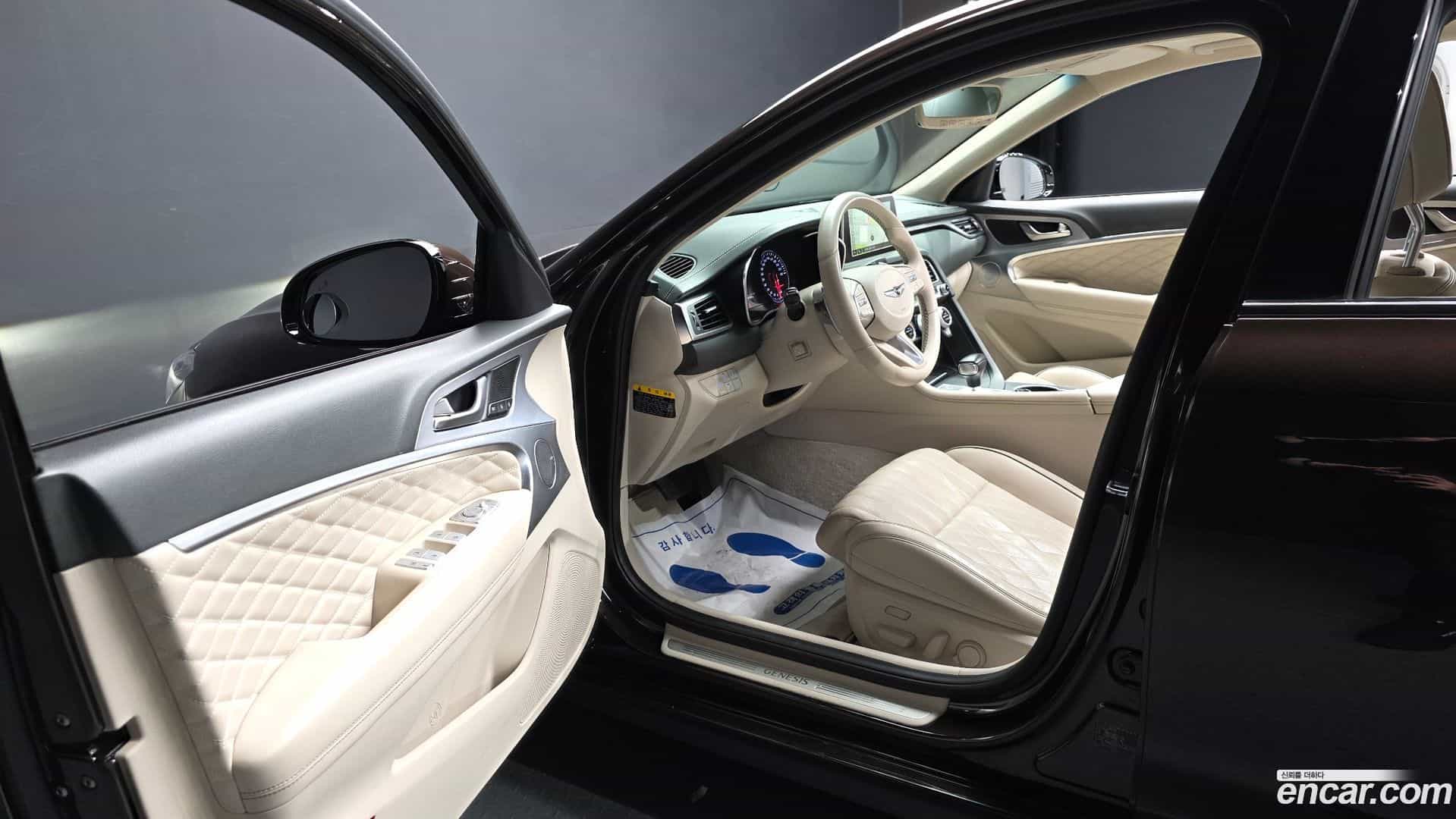 G70 Genesis 2018.2-INNER-010