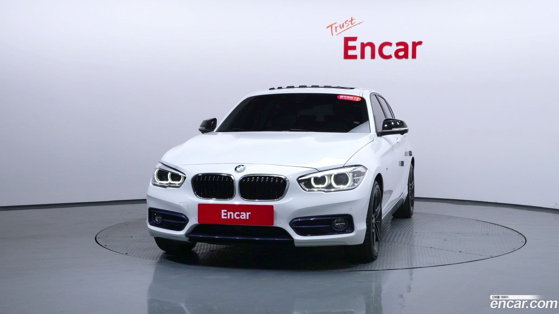 Main__Slider__Photo:1-Series BMW 2017.3-2