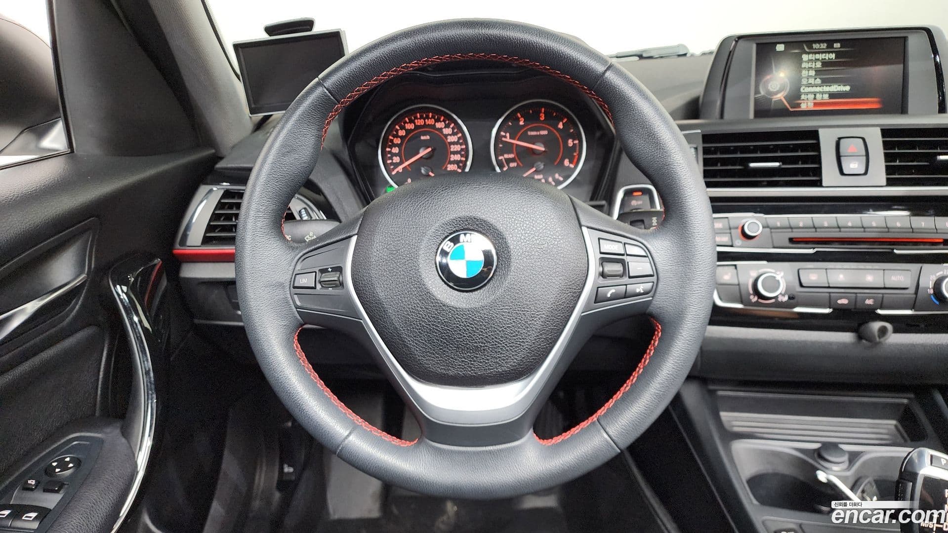 Main__Slider__Photo:1-Series BMW 2017.3-11