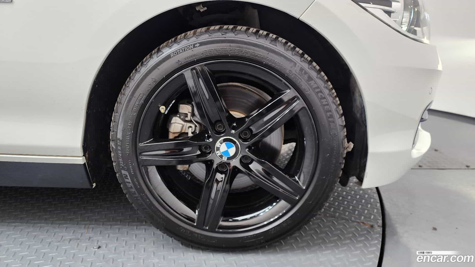 1-Series BMW 2017.3-OUTER-031