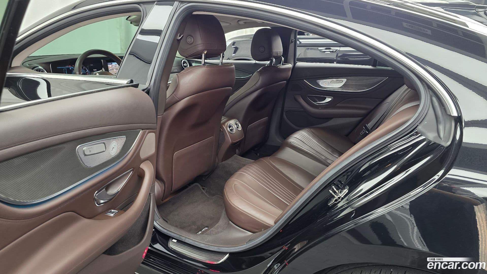 Main__Slider__Photo:CLS-Class Mercedes-Benz 2020.2-25