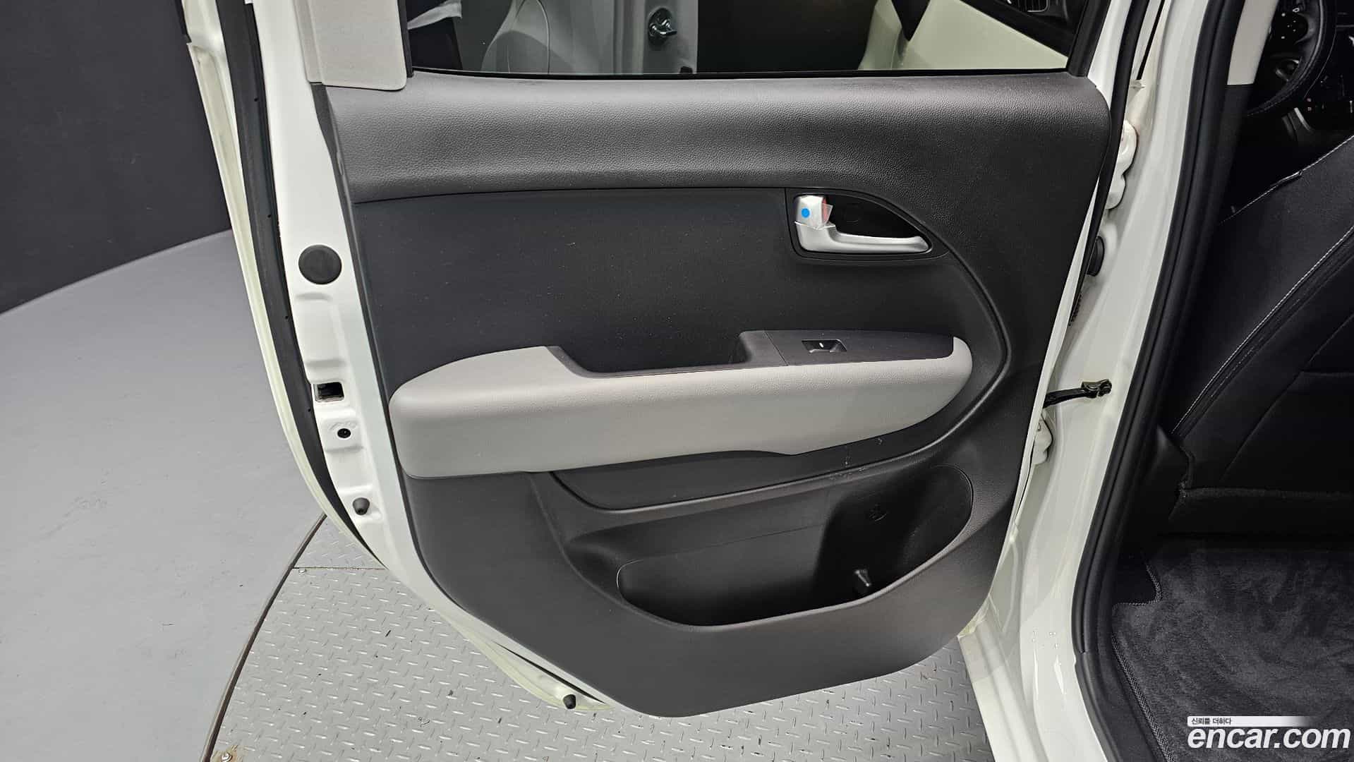RAY Kia 2021.1-INNER-035